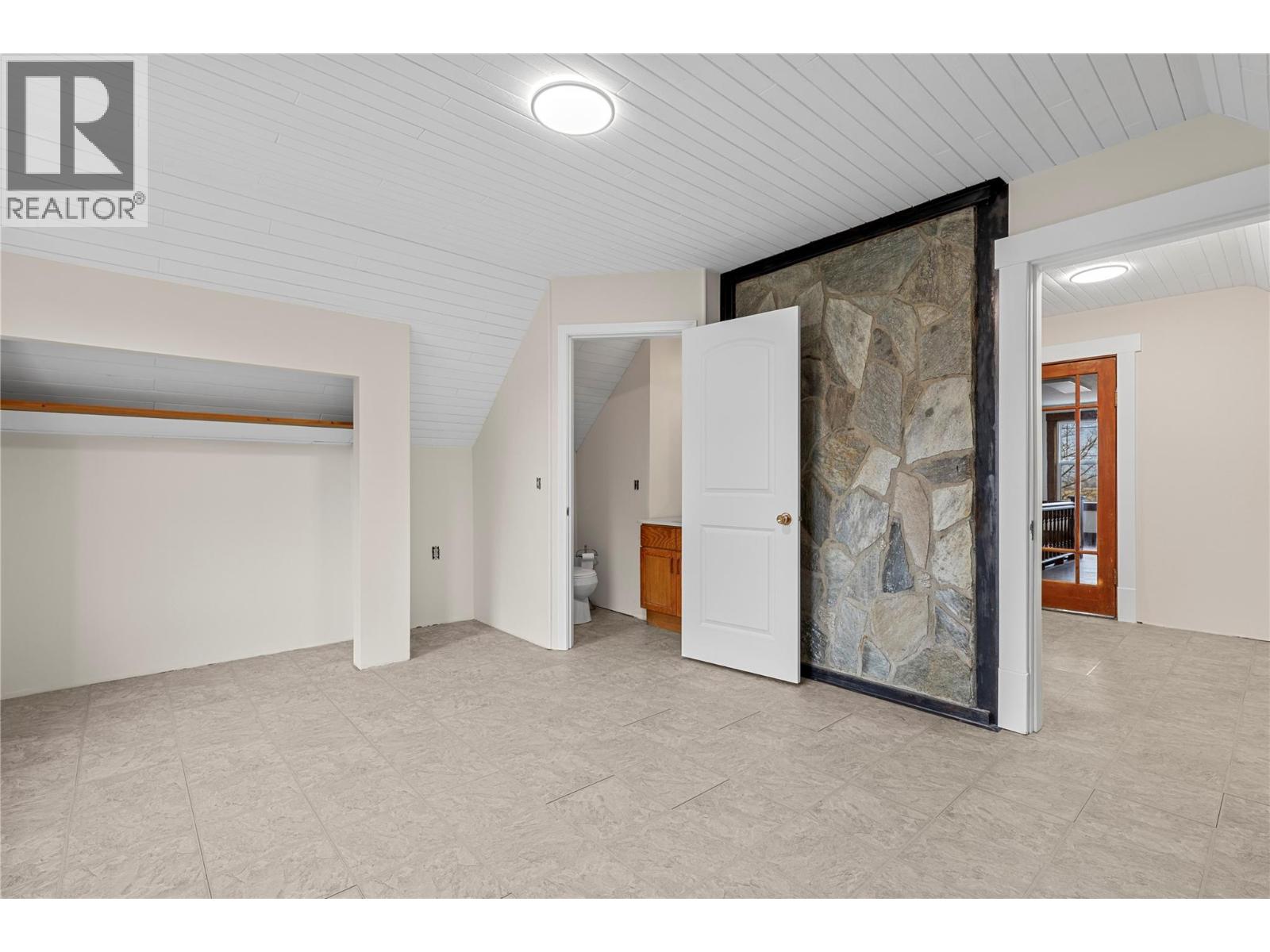 3135 Edes Road Property Photo 38