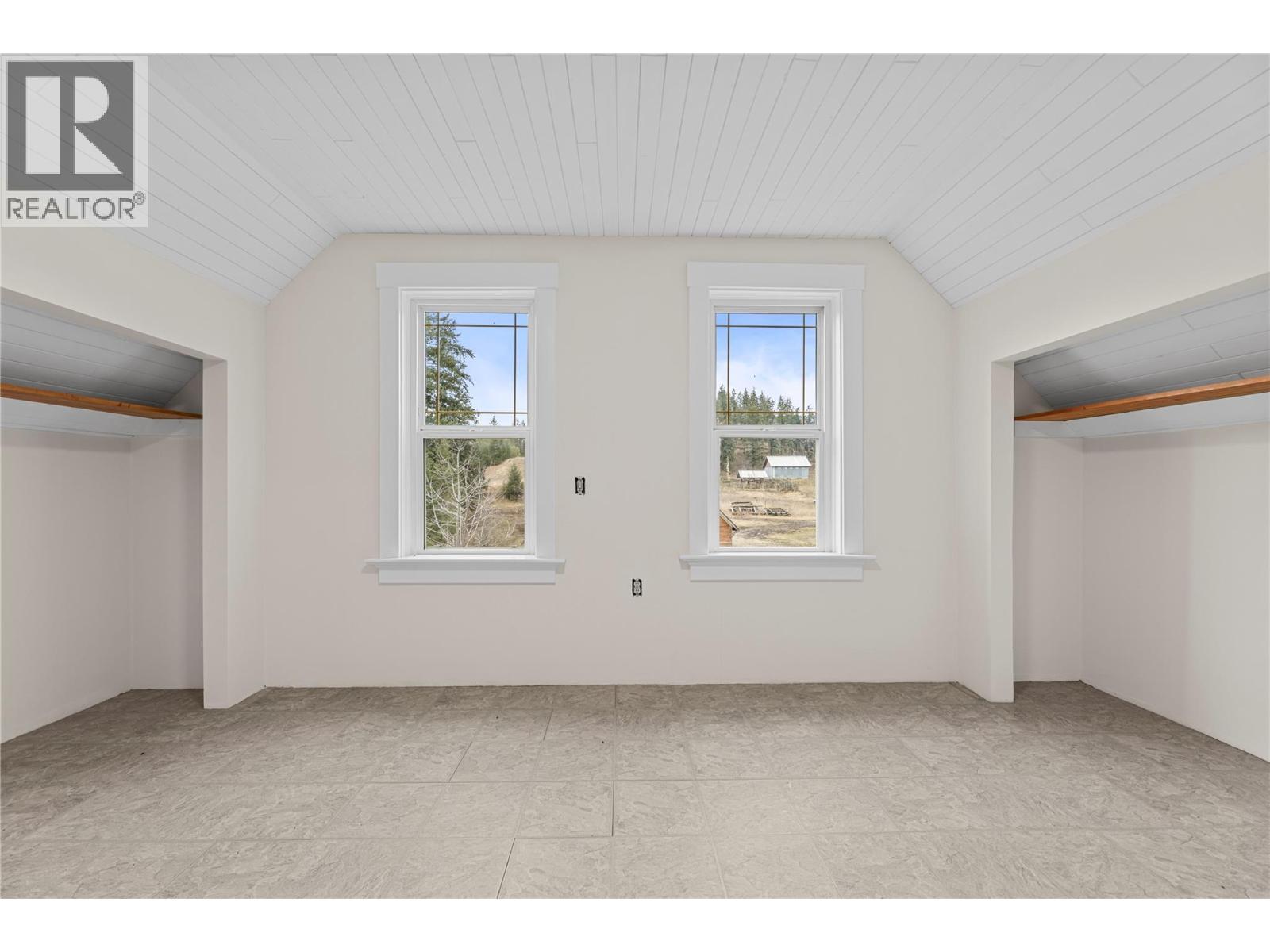 3135 Edes Road Property Photo 41