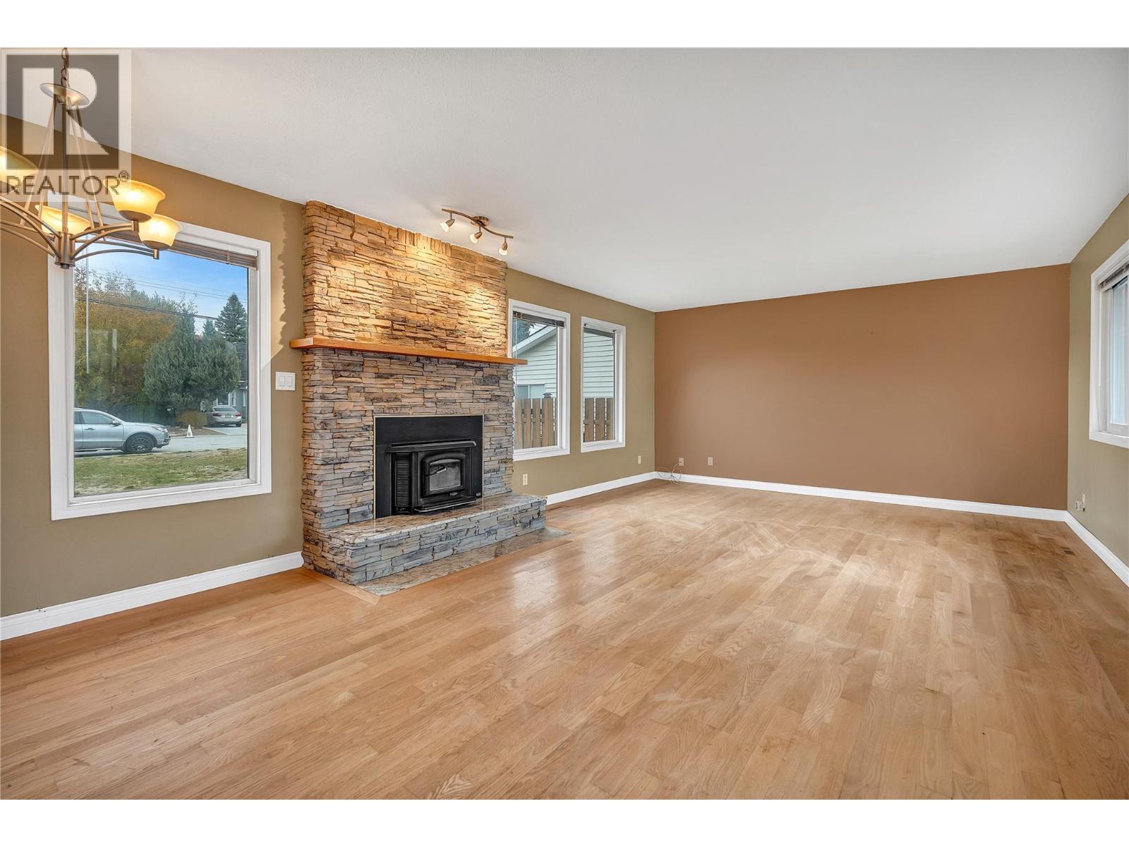 126 Lee Avenue Property Photo 3