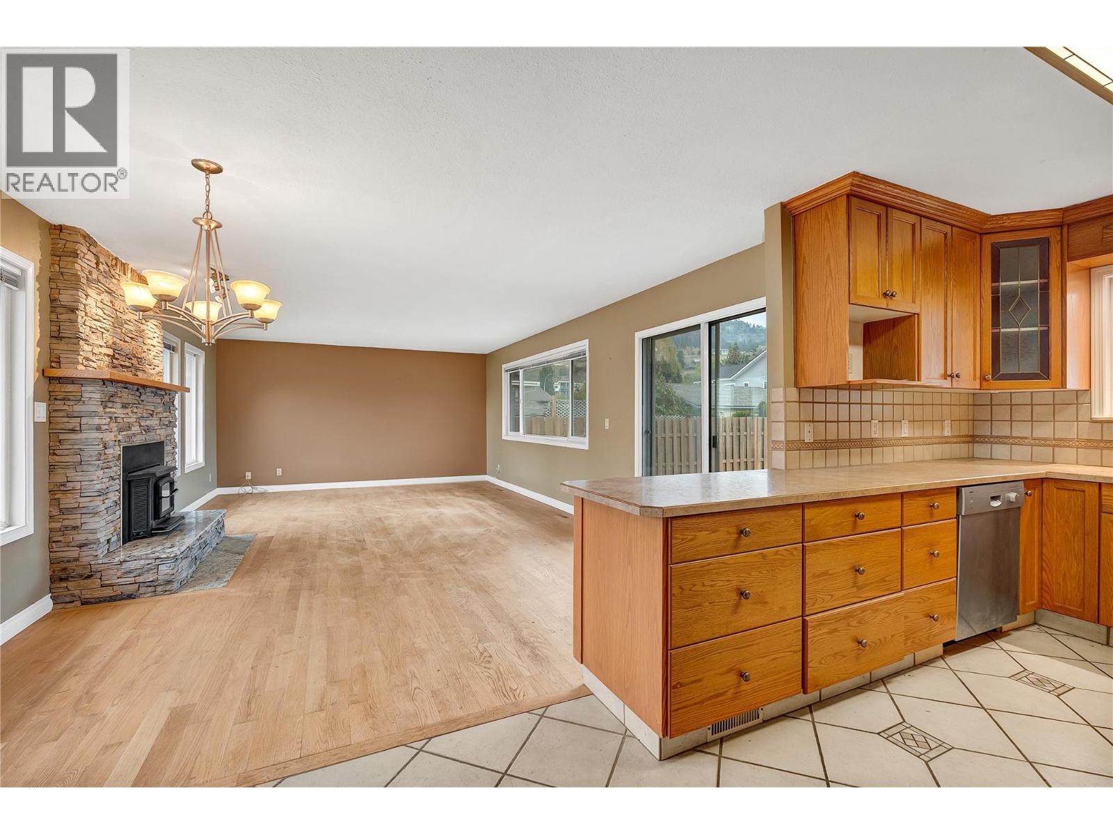 126 Lee Avenue Property Photo 4