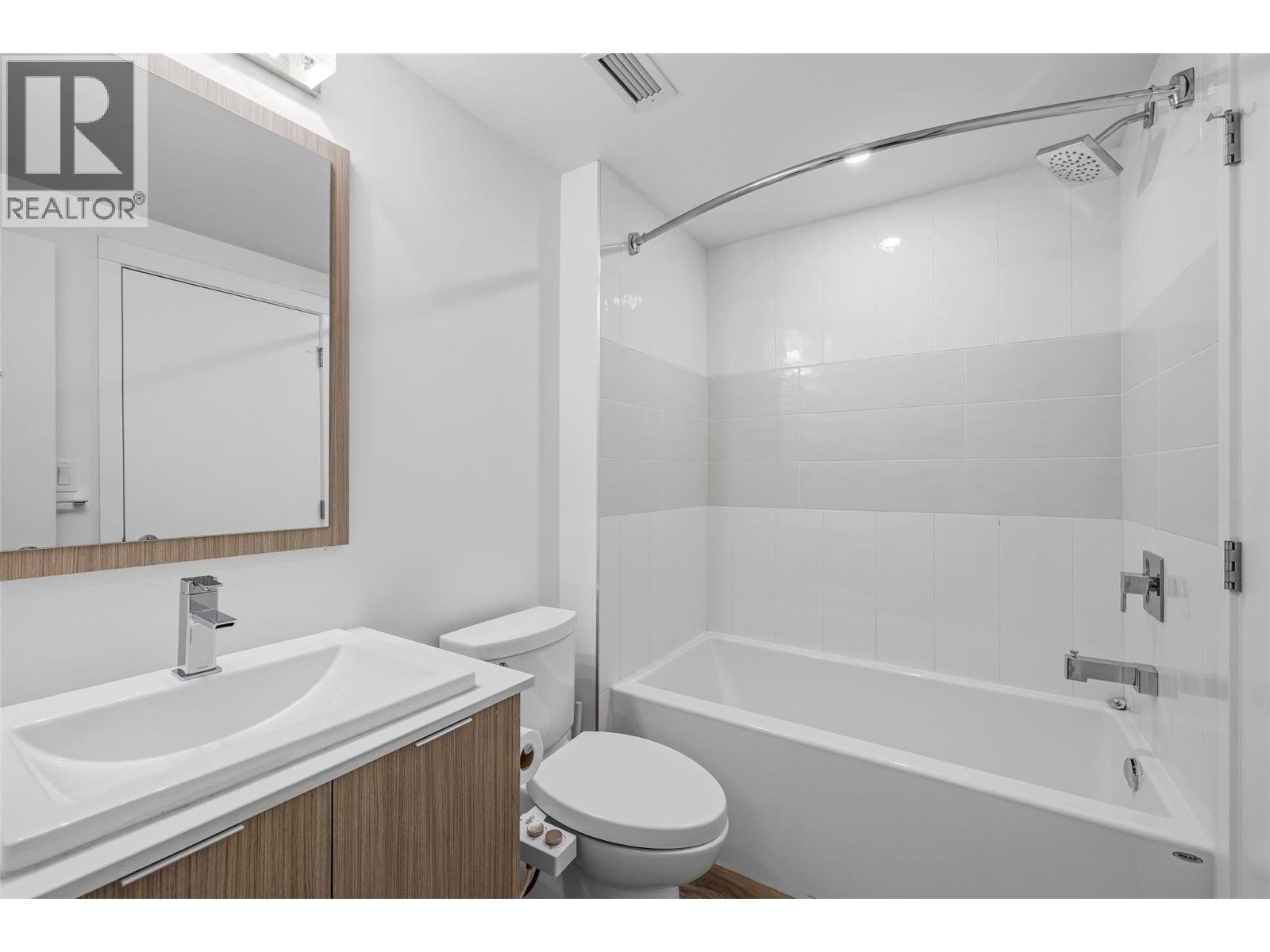 1775 Chapman Place Unit# 101 Property Photo 8
