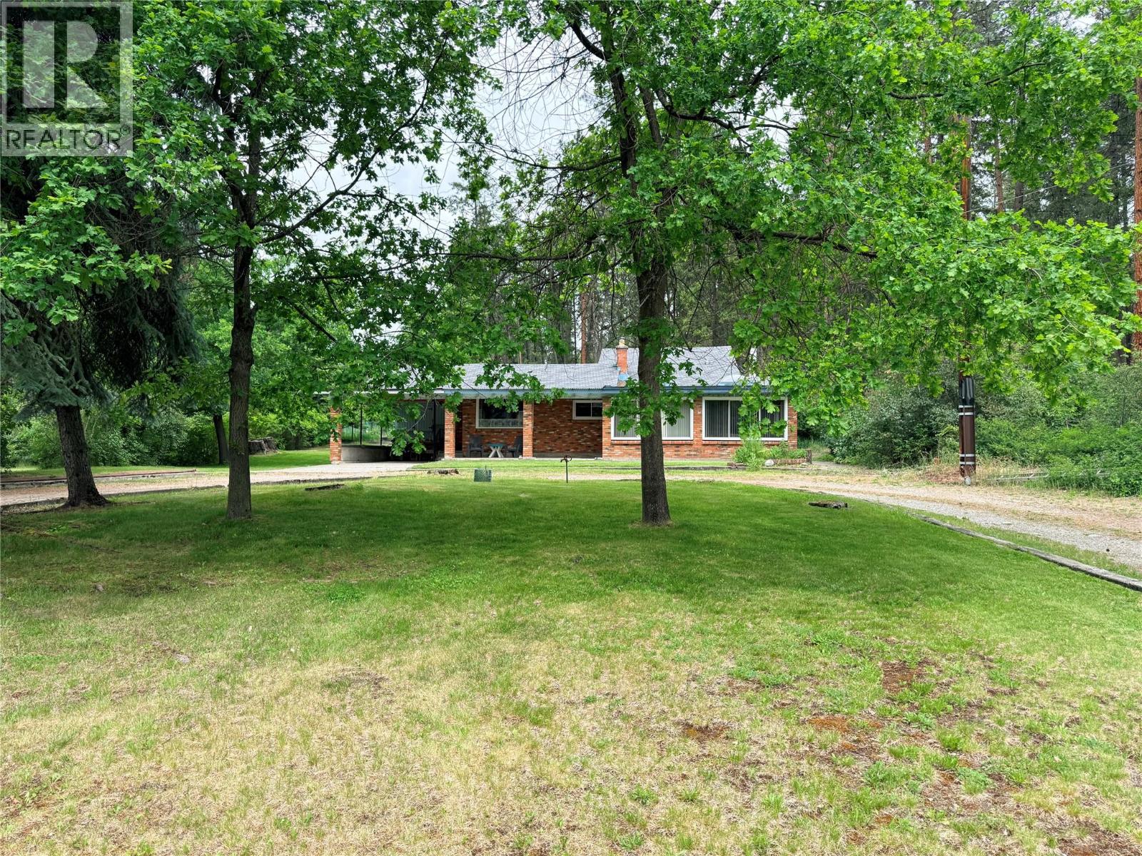 1980 3 Highway Property Photo 5