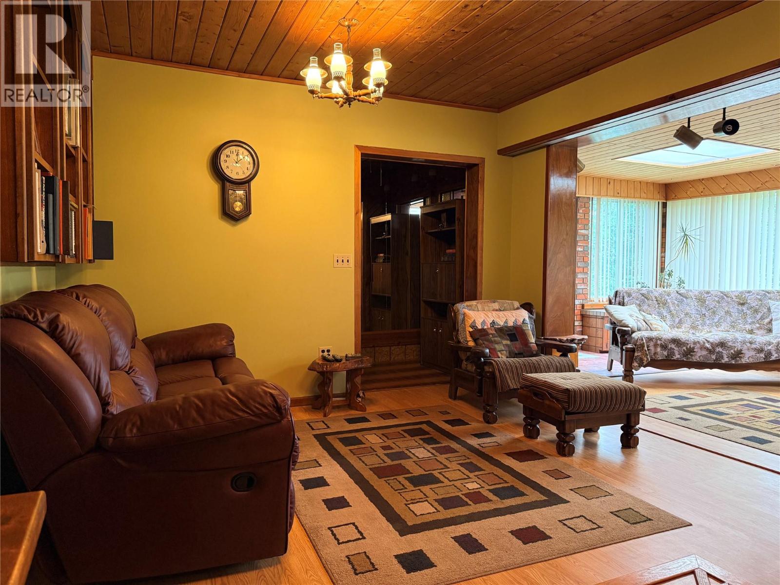 1980 3 Highway Property Photo 20