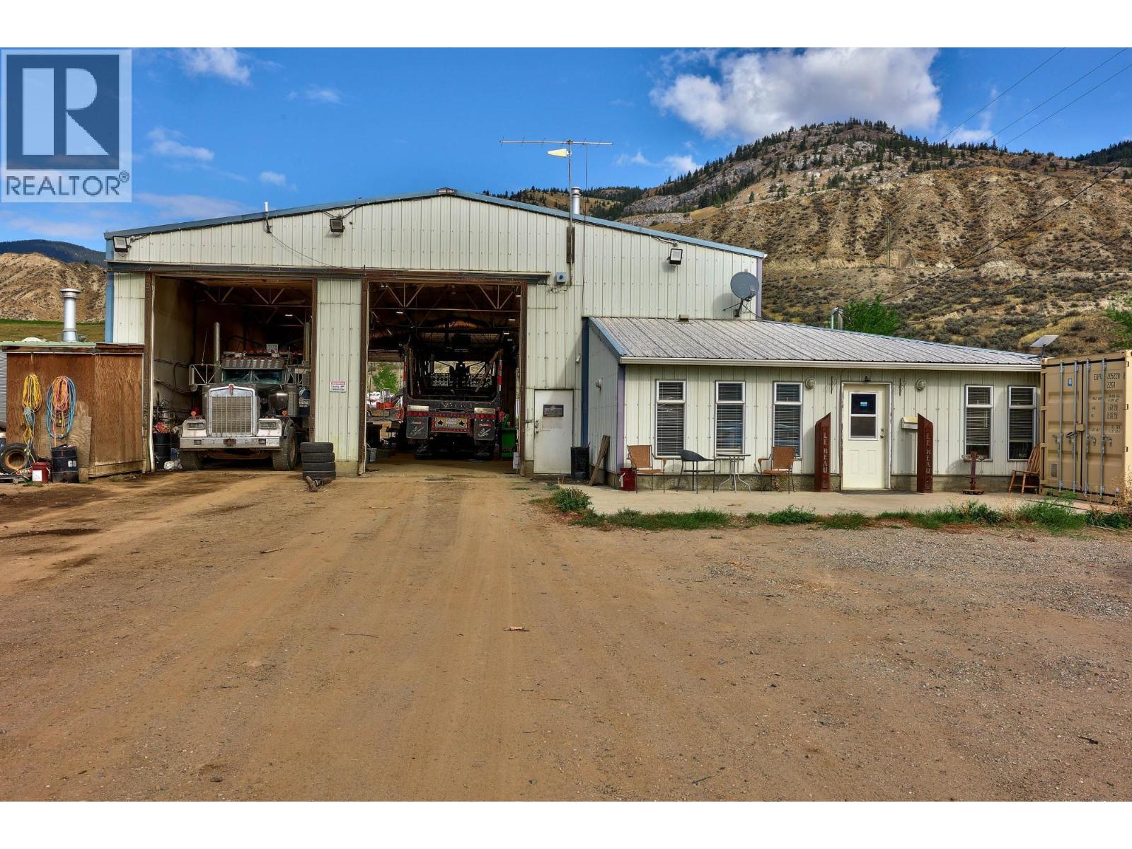 2923 Shuswap Road Property Photo 3