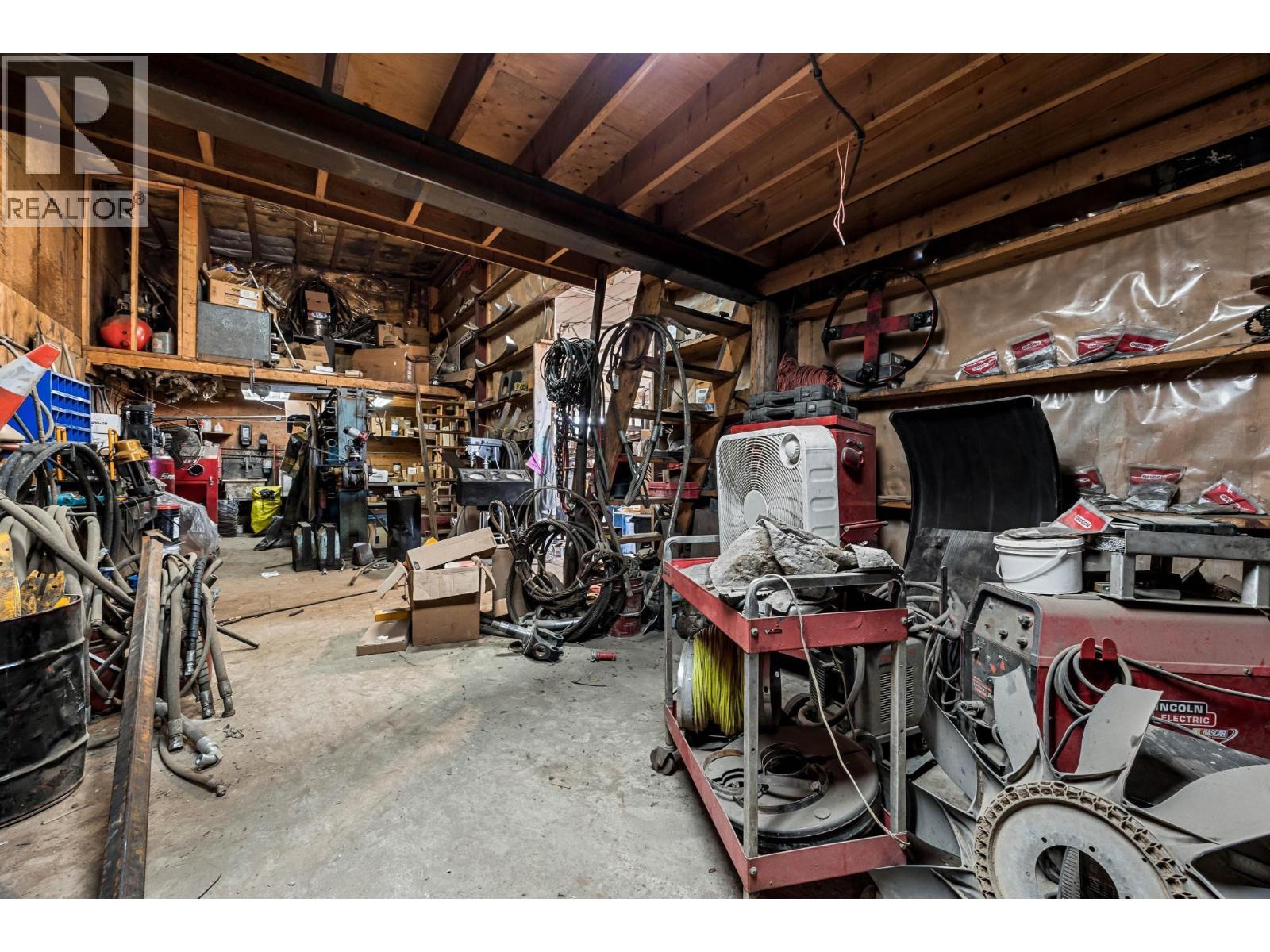 2923 Shuswap Road Property Photo 8