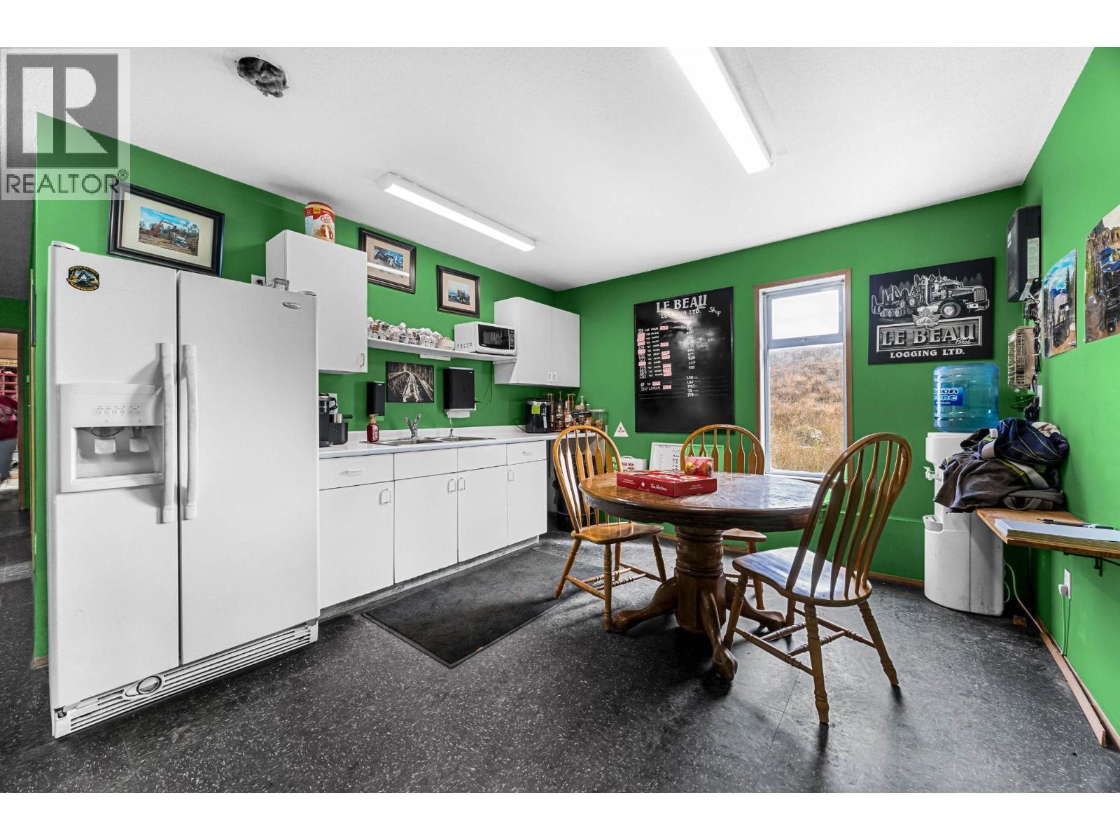 2923 Shuswap Road Property Photo 10
