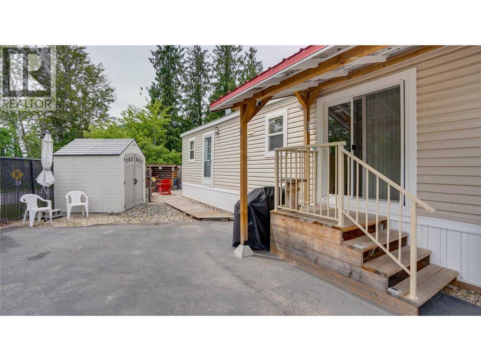 1383 Silver Sands Road Unit# 7 Lot# 7 Property Photo 4