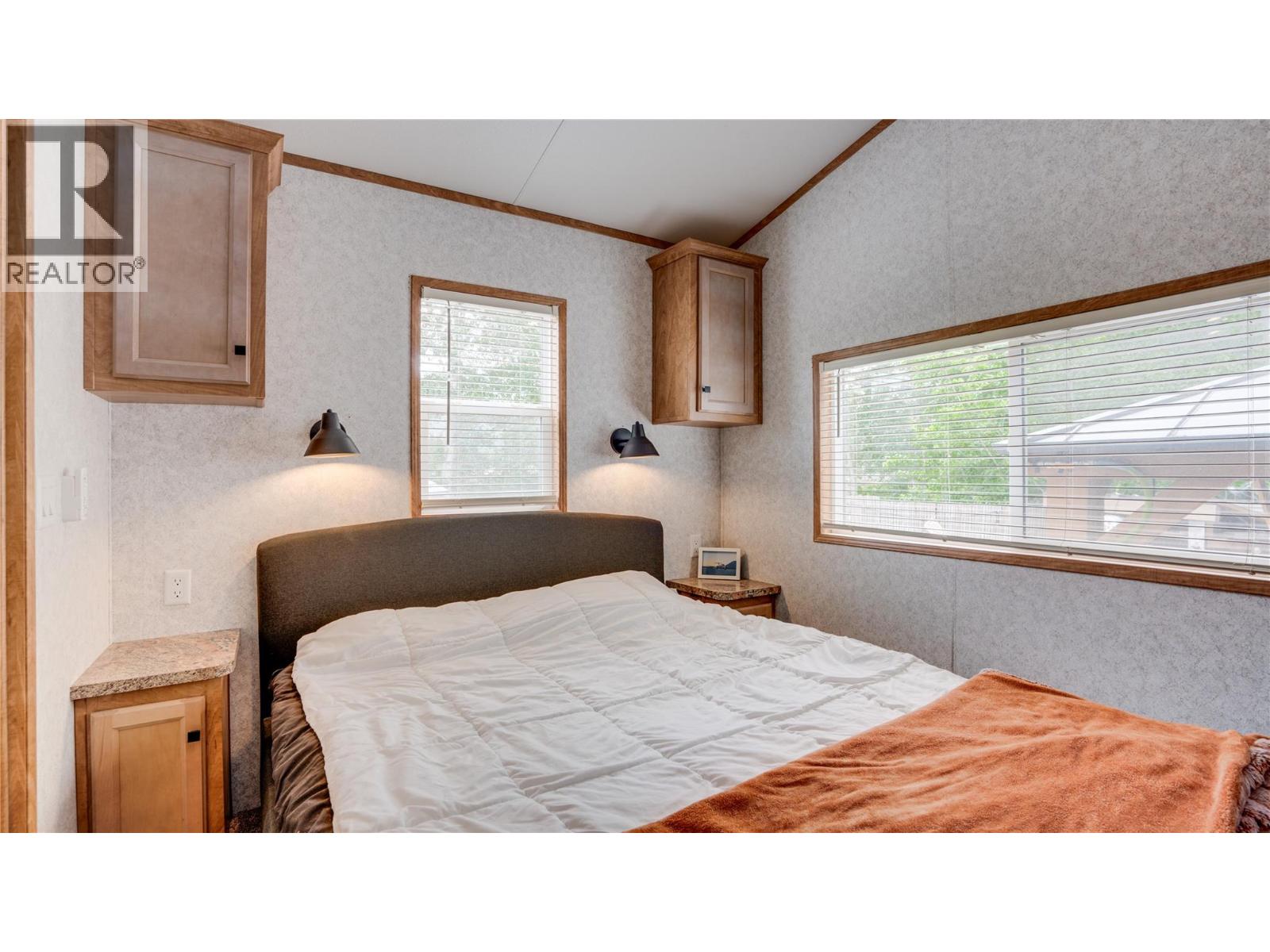 1383 Silver Sands Road Unit# 7 Lot# 7 Property Photo 15