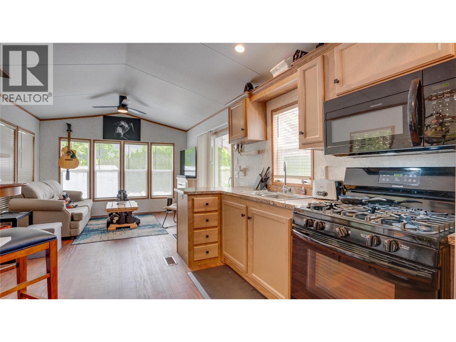 1383 Silver Sands Road Unit# 7 Lot# 7 Property Photo 17