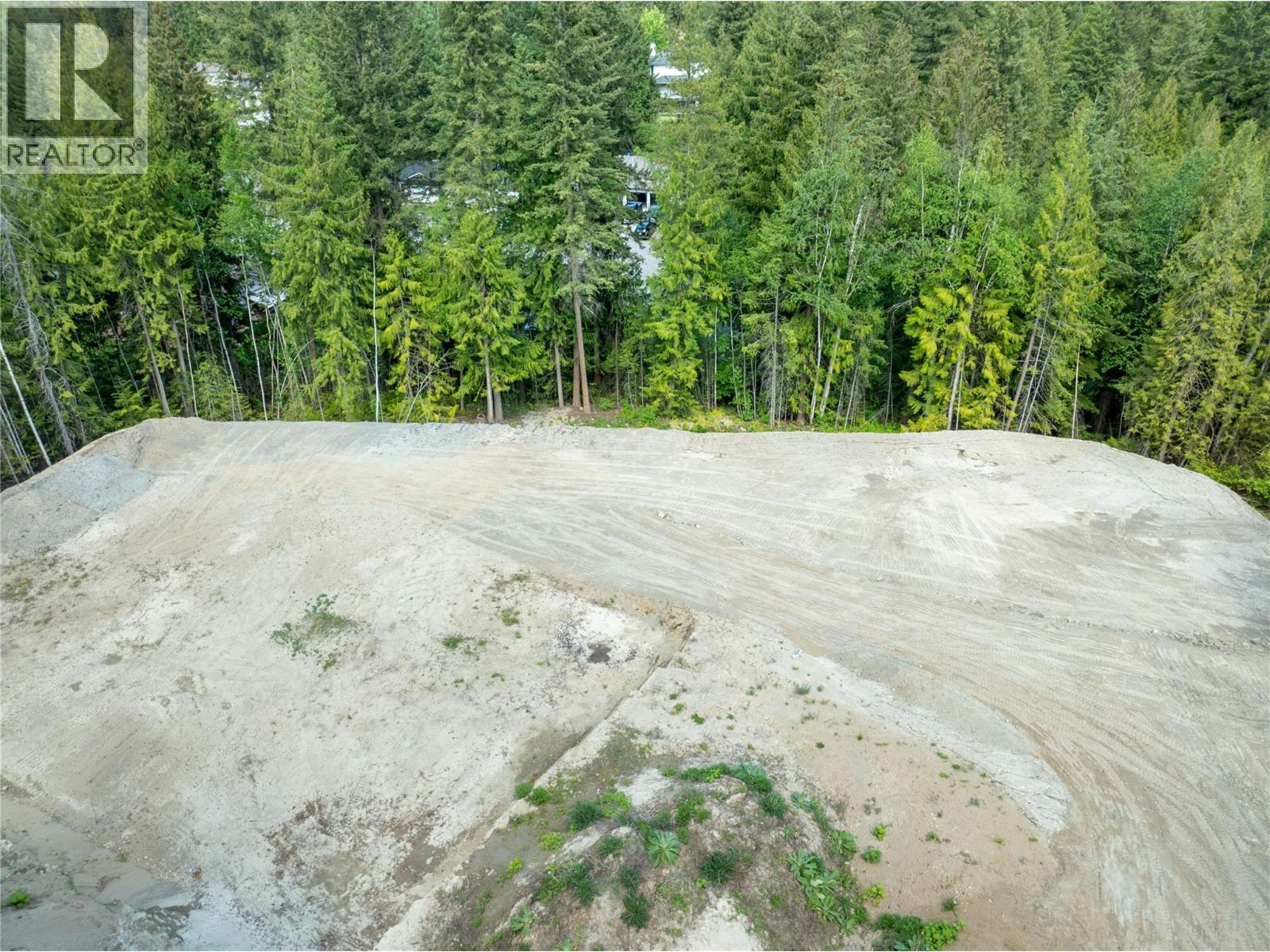 2744 Lake Mount Place Property Photo 10