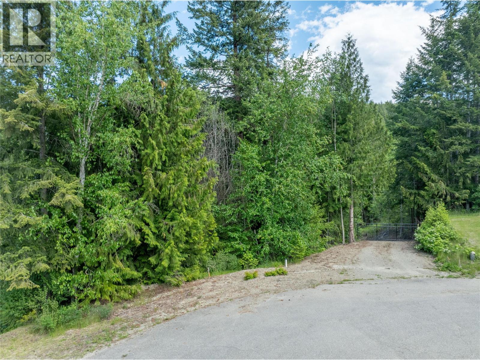 2744 Lake Mount Place Property Photo 17