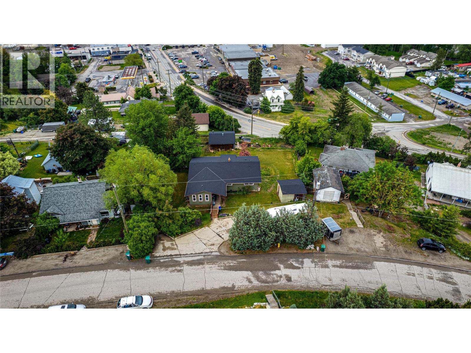 2025 Catt Avenue Property Photo 2