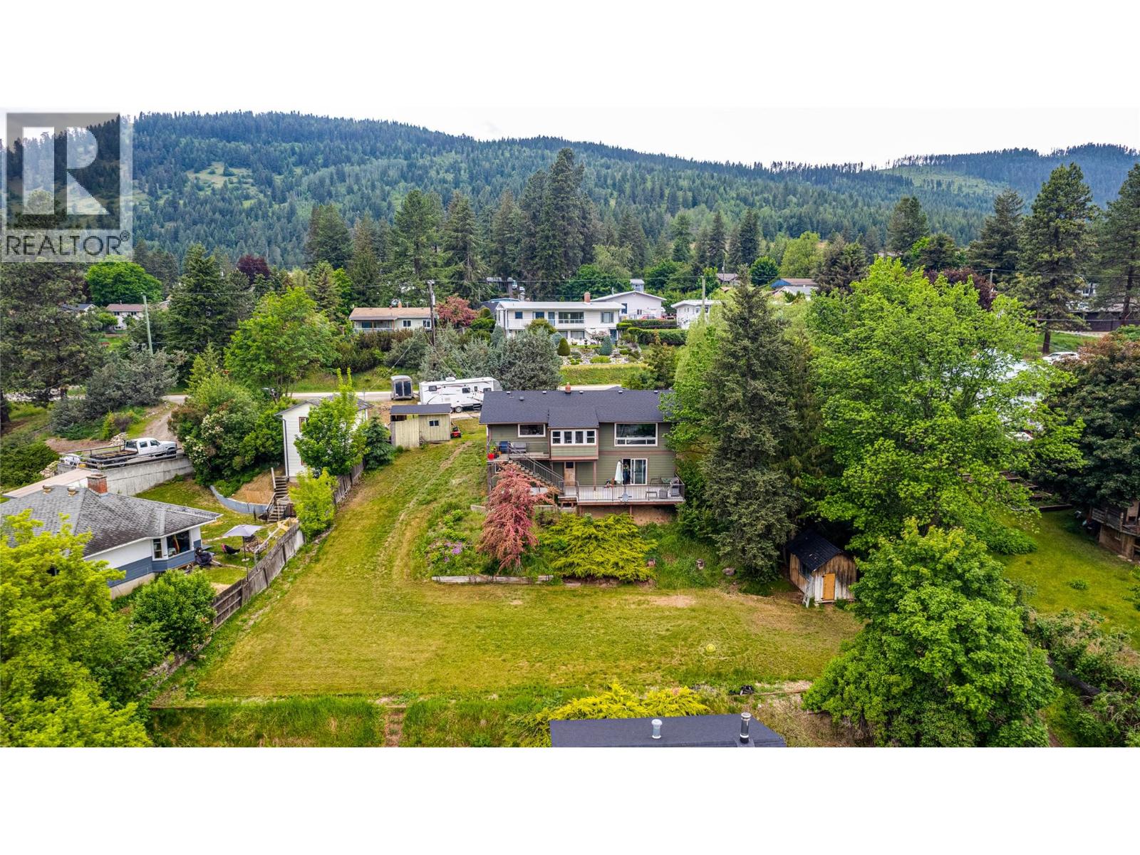 2025 Catt Avenue Property Photo 3