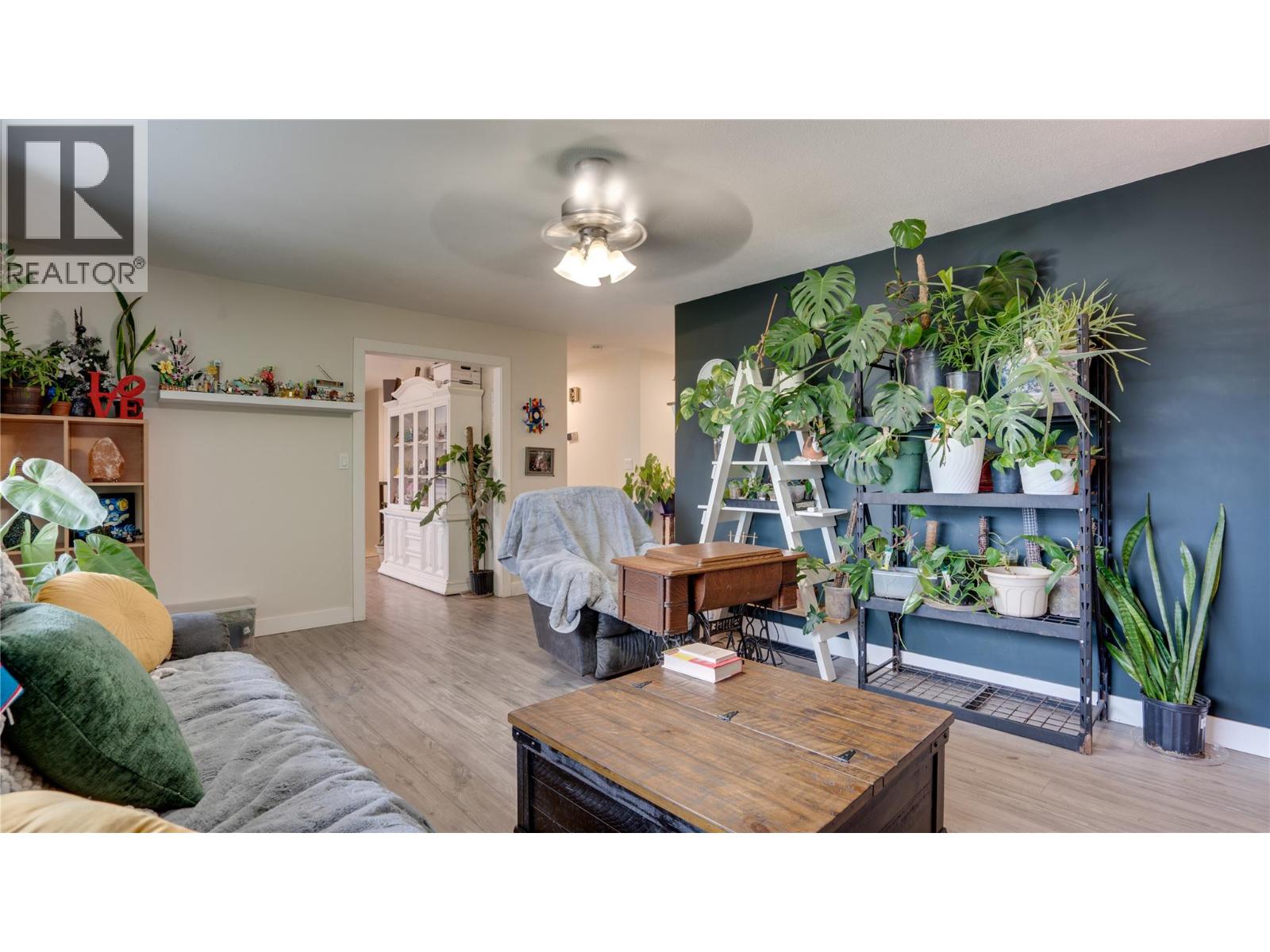 2025 Catt Avenue Property Photo 15