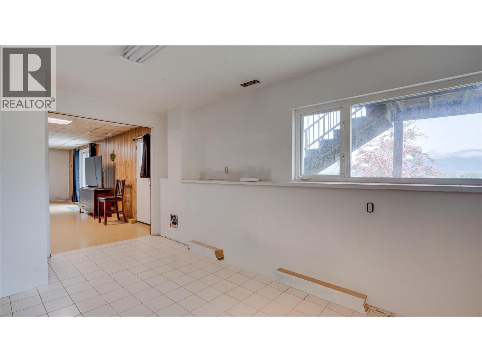 2025 Catt Avenue Property Photo 24