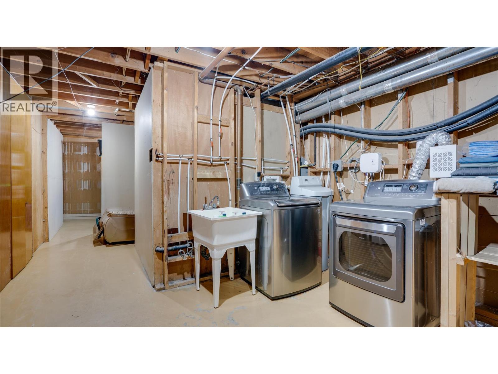 2025 Catt Avenue Property Photo 28