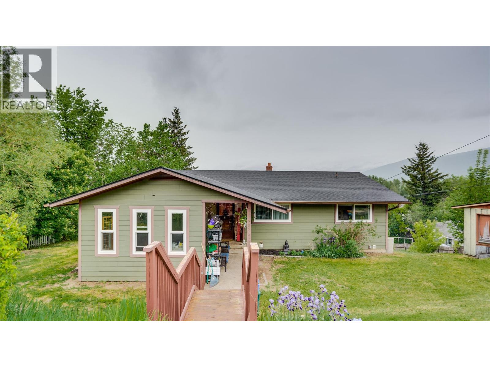 2025 Catt Avenue Property Photo 42