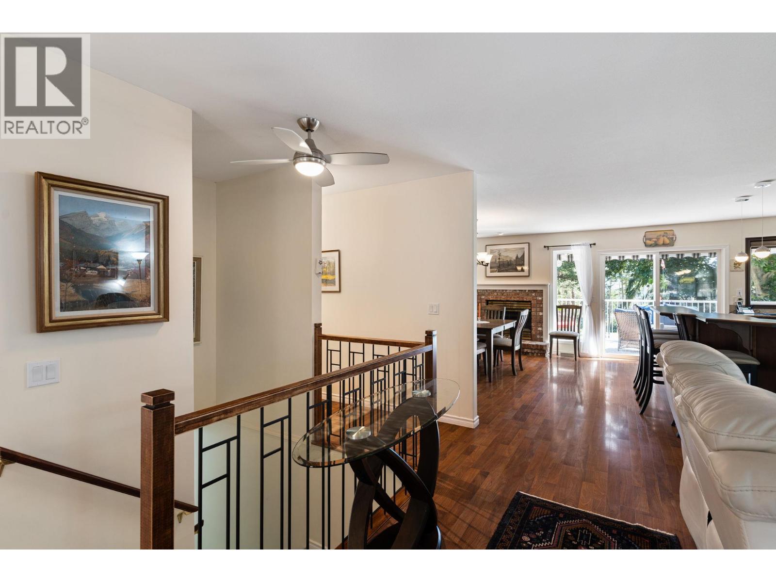 2211 Shannon Woods Place Property Photo 5