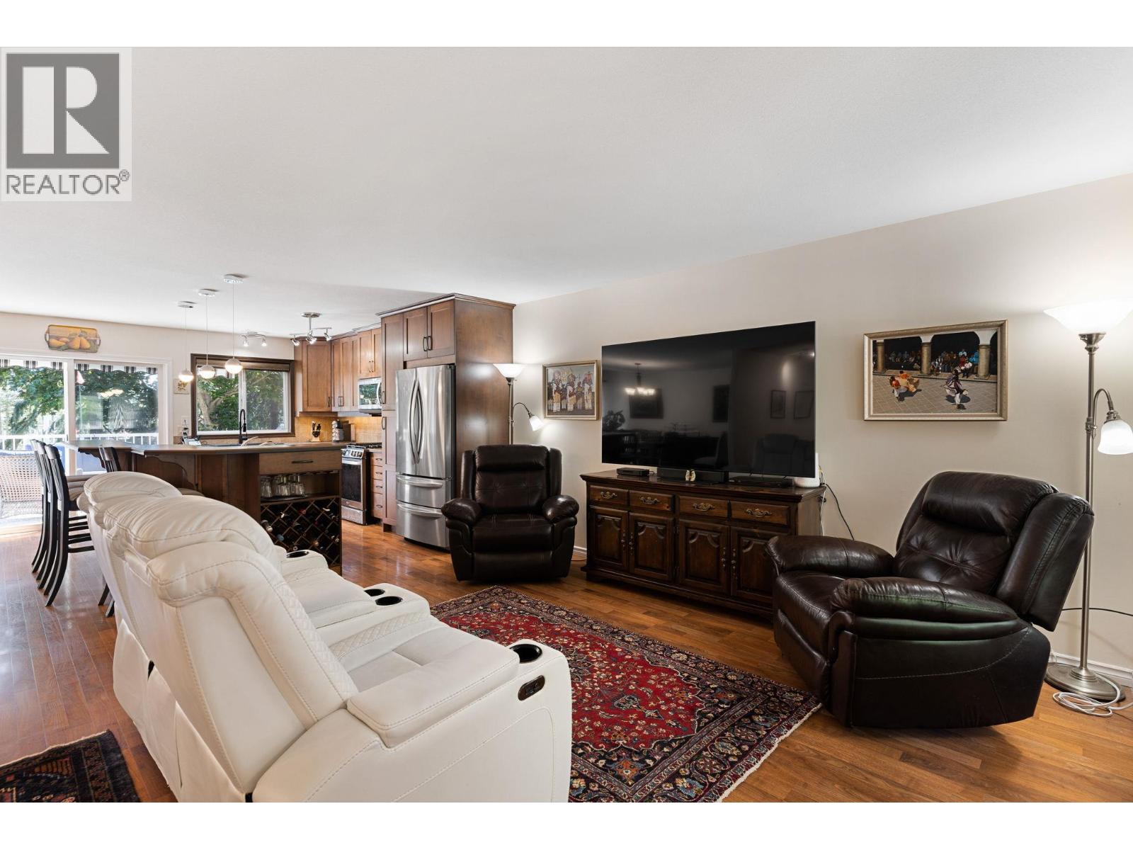 2211 Shannon Woods Place Property Photo 6