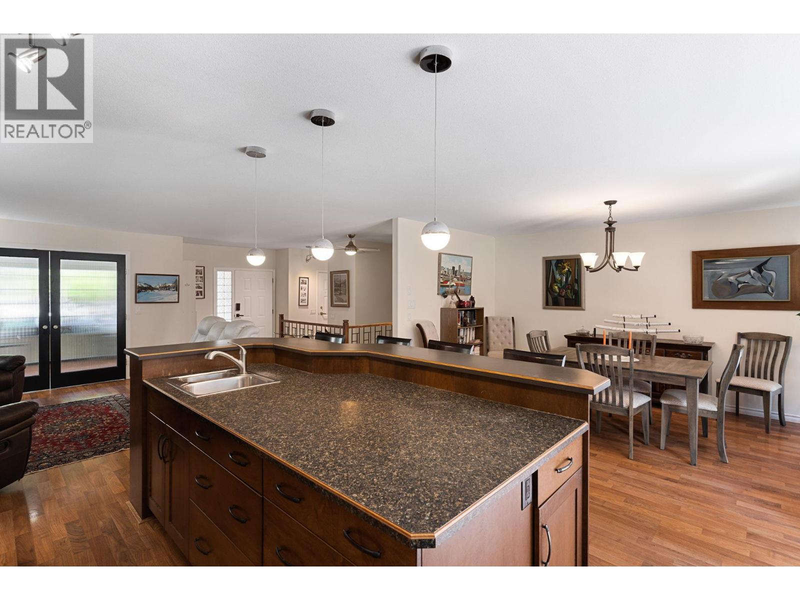 2211 Shannon Woods Place Property Photo 13