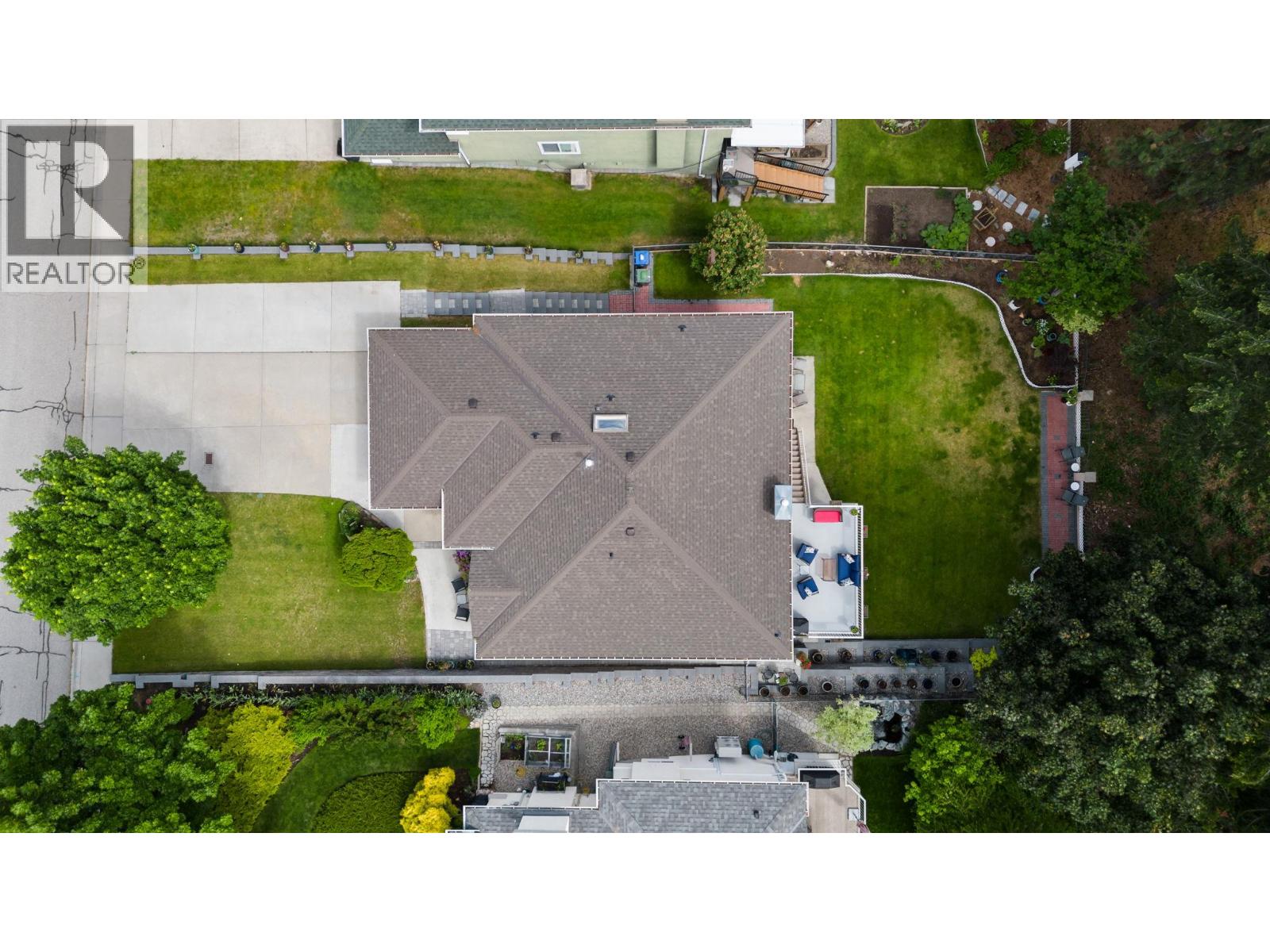 2211 Shannon Woods Place Property Photo 42
