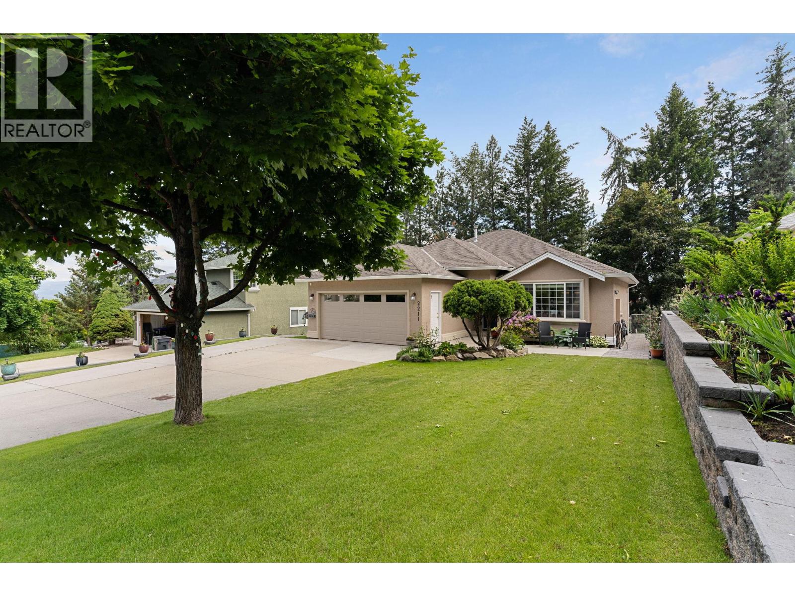2211 Shannon Woods Place Property Photo 44