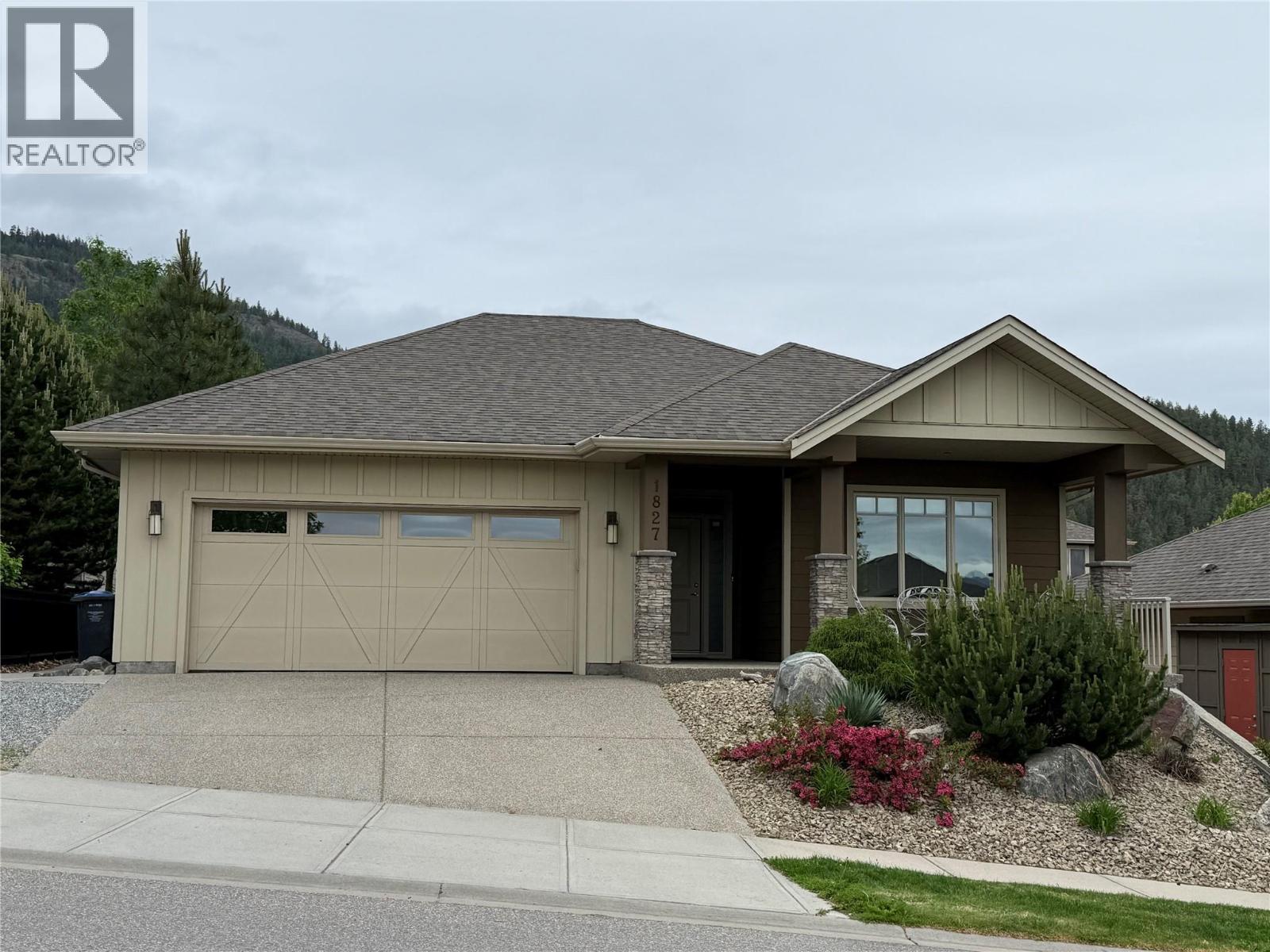 1827 Tower Ranch Boulevard Property Photo 1
