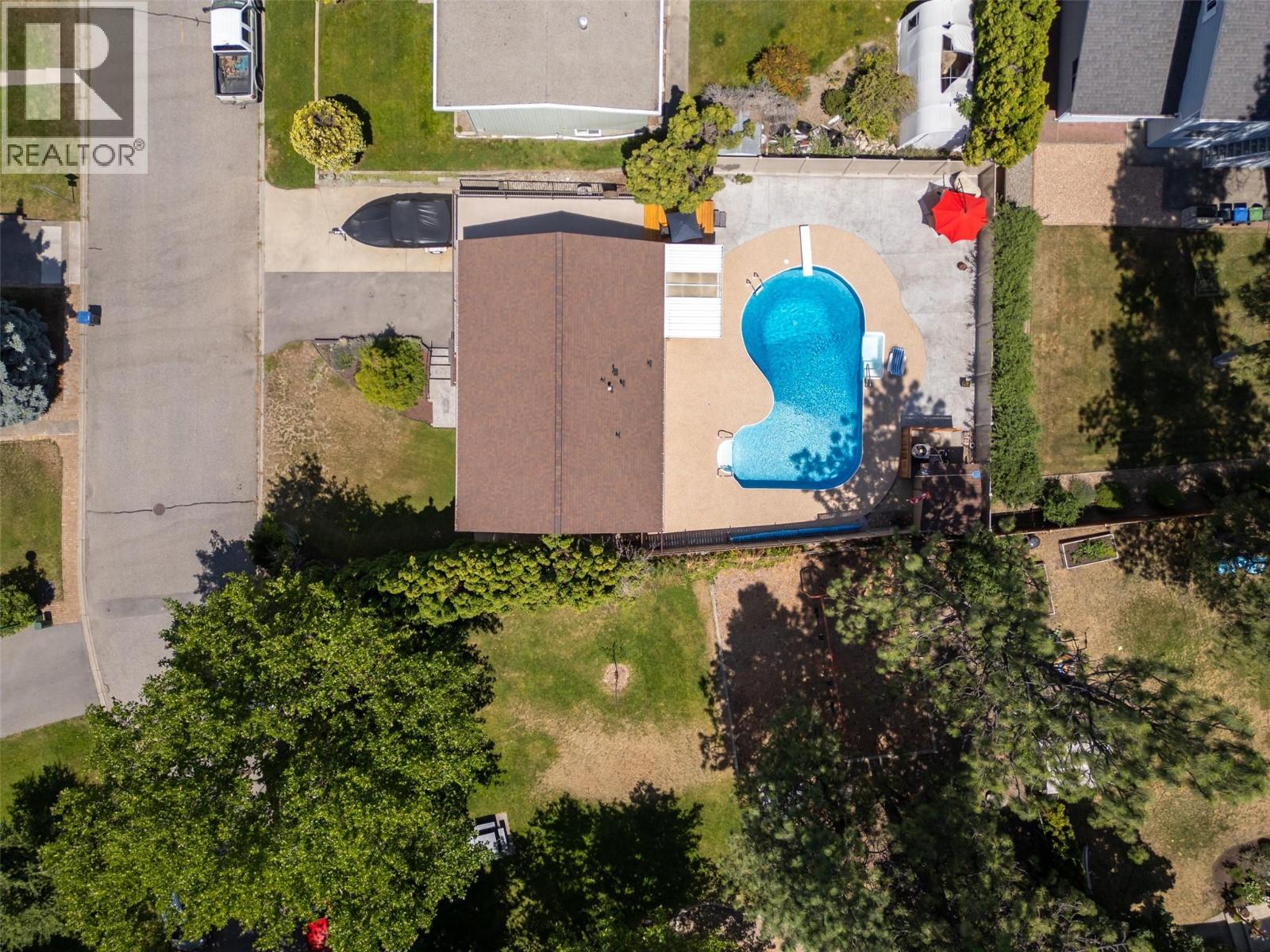 186 Dunant Crescent Property Photo 4