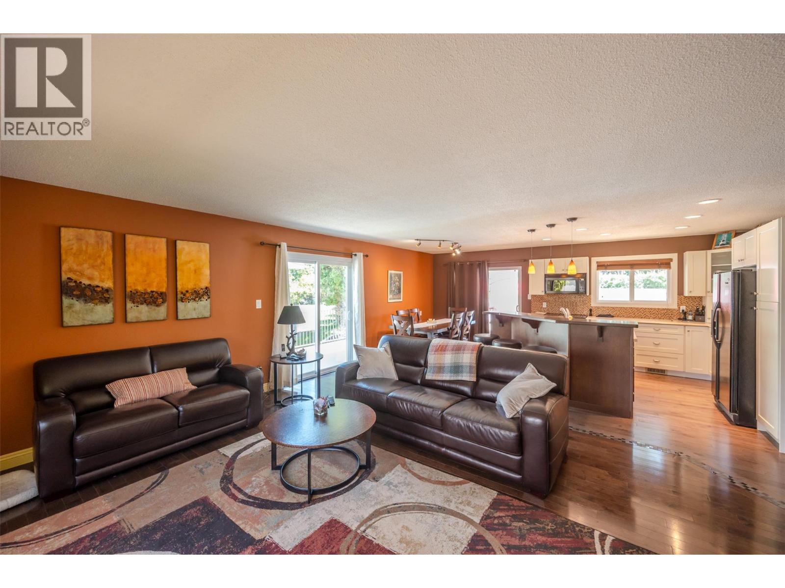 186 Dunant Crescent Property Photo 8