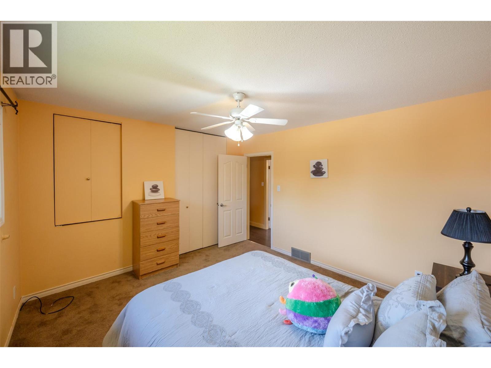 186 Dunant Crescent Property Photo 14