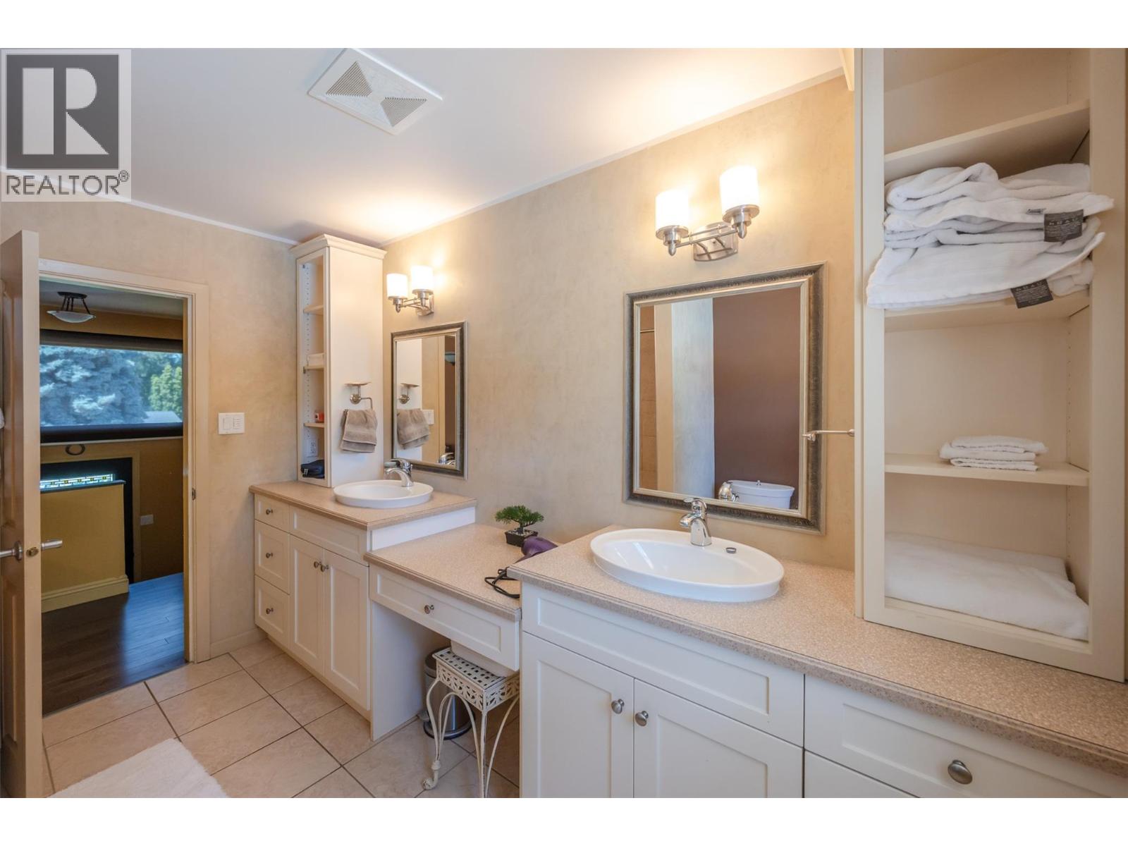 186 Dunant Crescent Property Photo 17