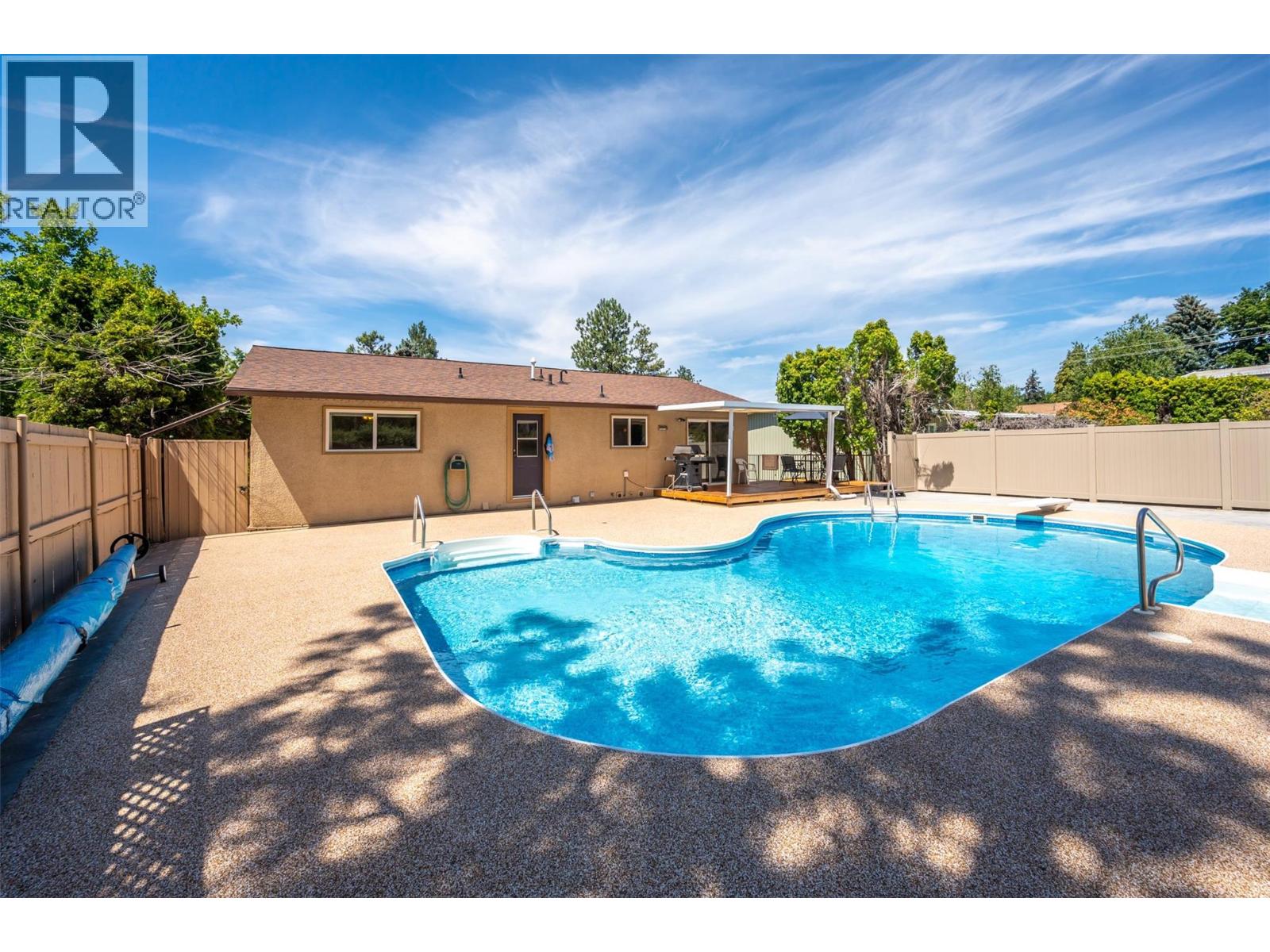 186 Dunant Crescent Property Photo 24