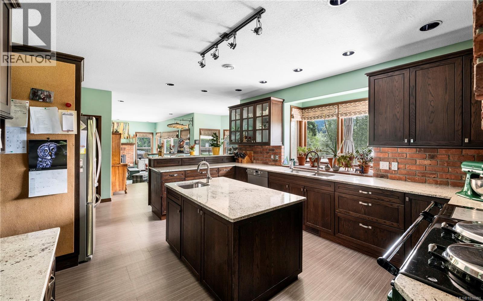 1662 Stamps Rd Property Photo 10