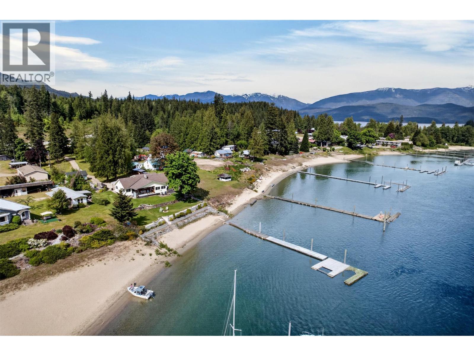 8110 & 8120 Busk Road Property Photo 1