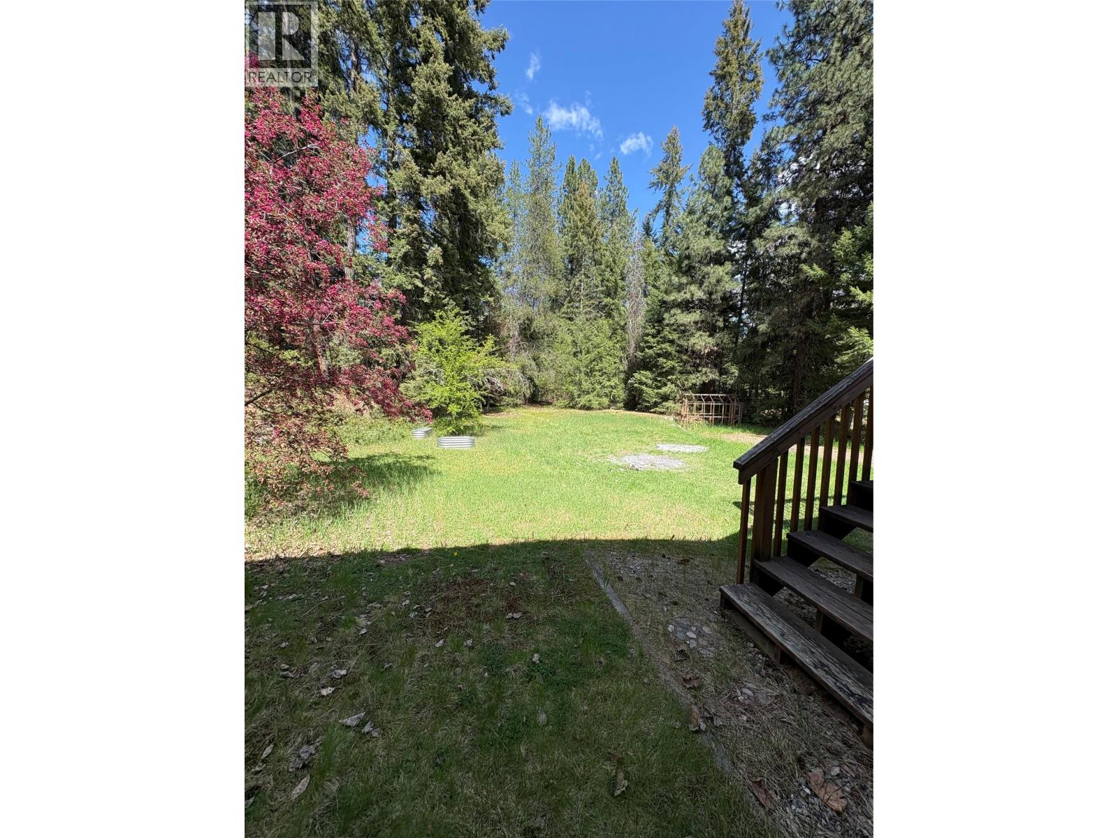 945 Pine Crescent Property Photo 33