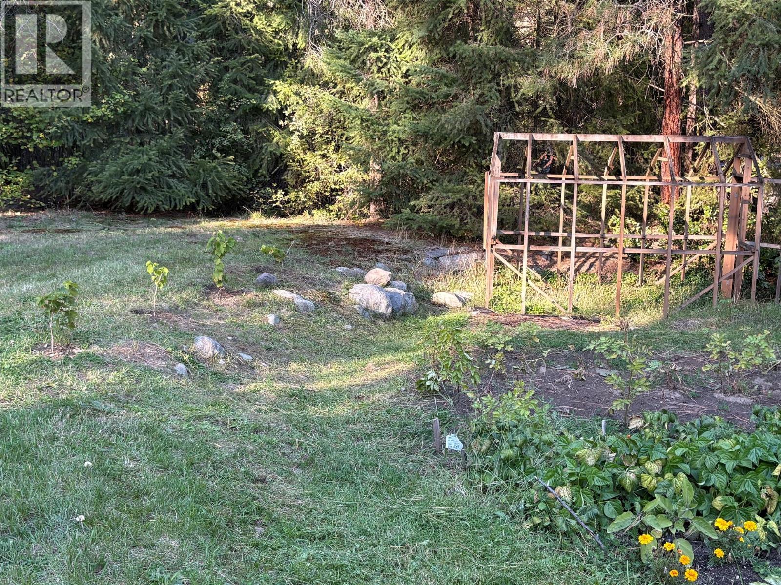 945 Pine Crescent Property Photo 54