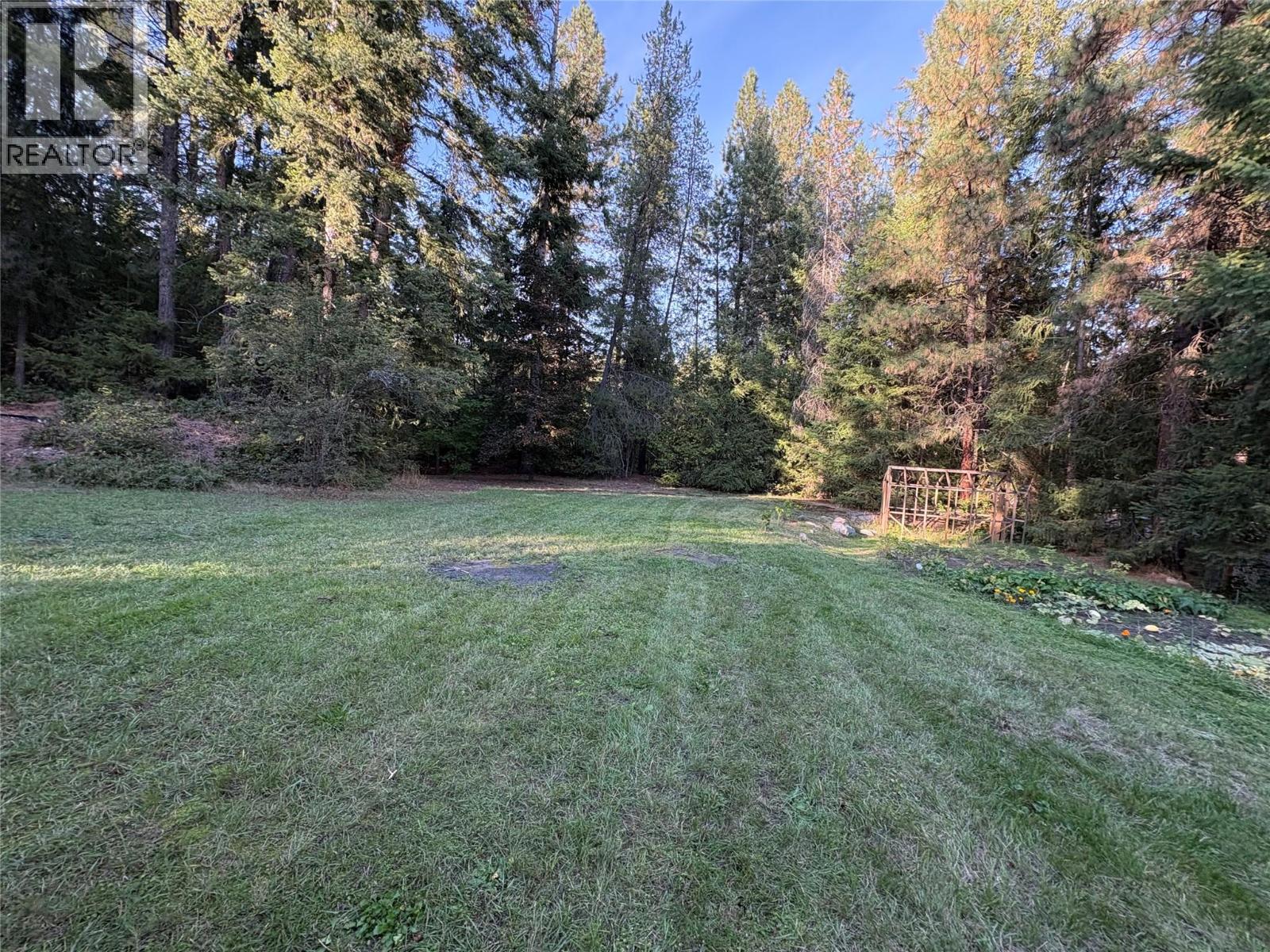 945 Pine Crescent Property Photo 56