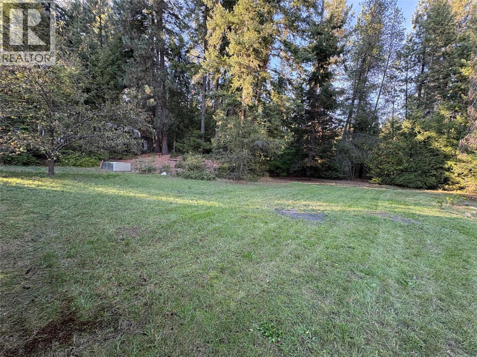 945 Pine Crescent Property Photo 57