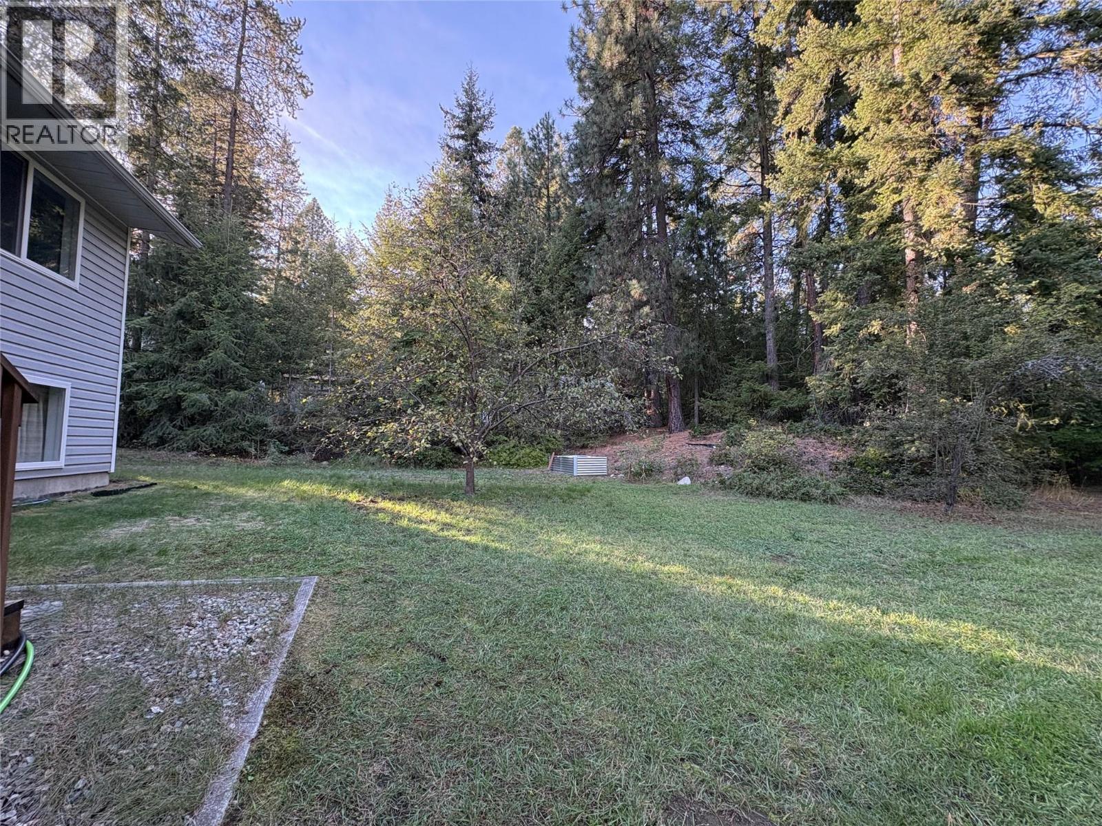 945 Pine Crescent Property Photo 58