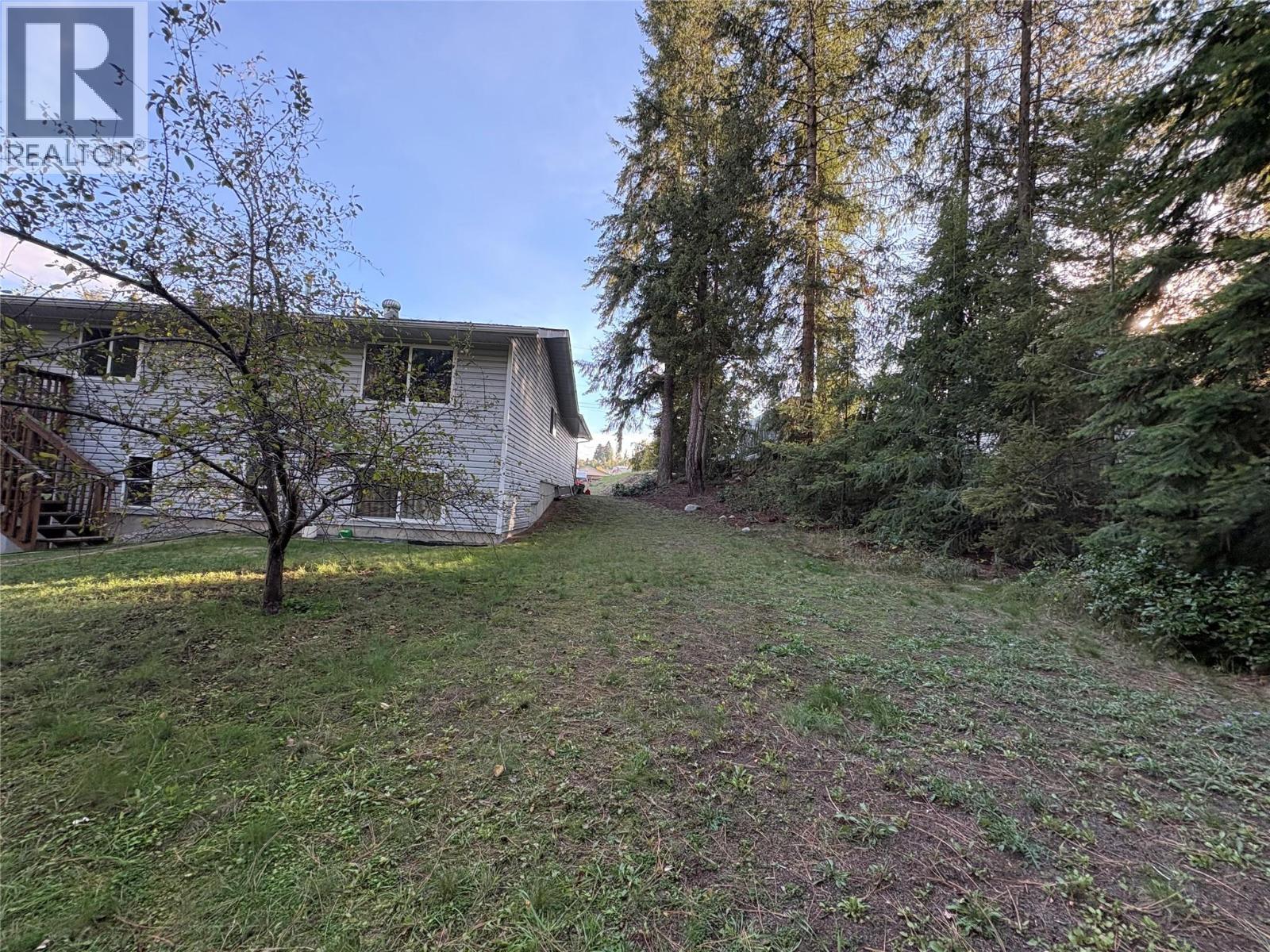 945 Pine Crescent Property Photo 59