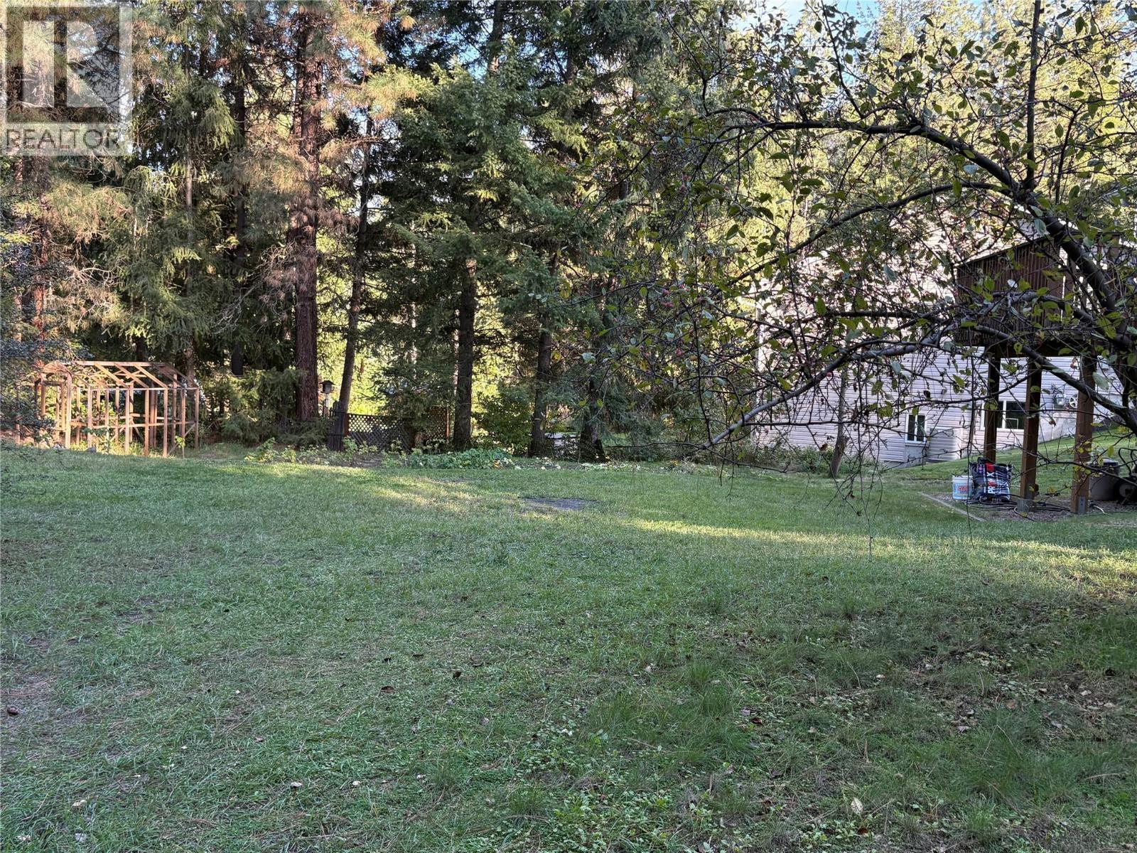 945 Pine Crescent Property Photo 60