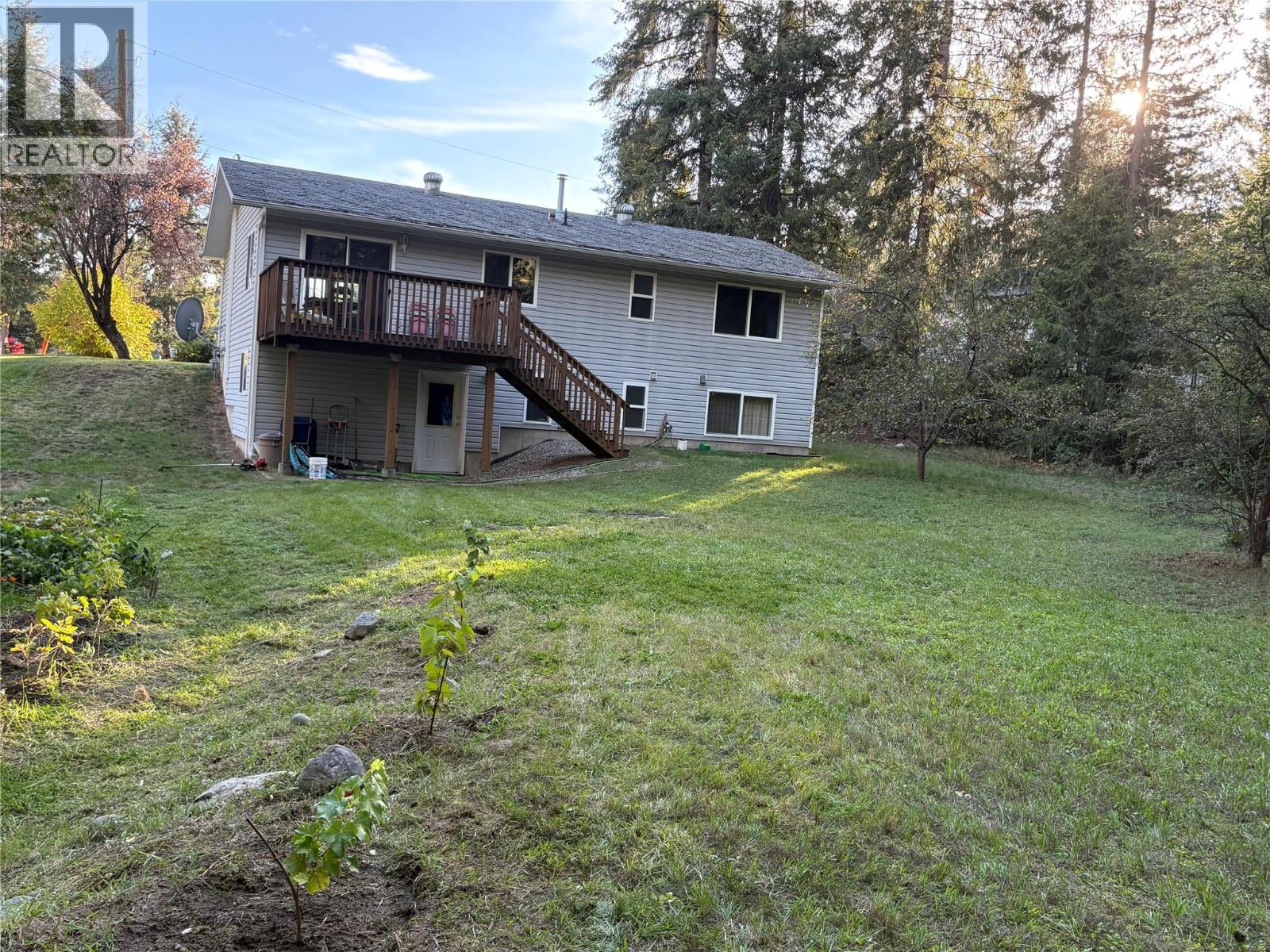 945 Pine Crescent Property Photo 65