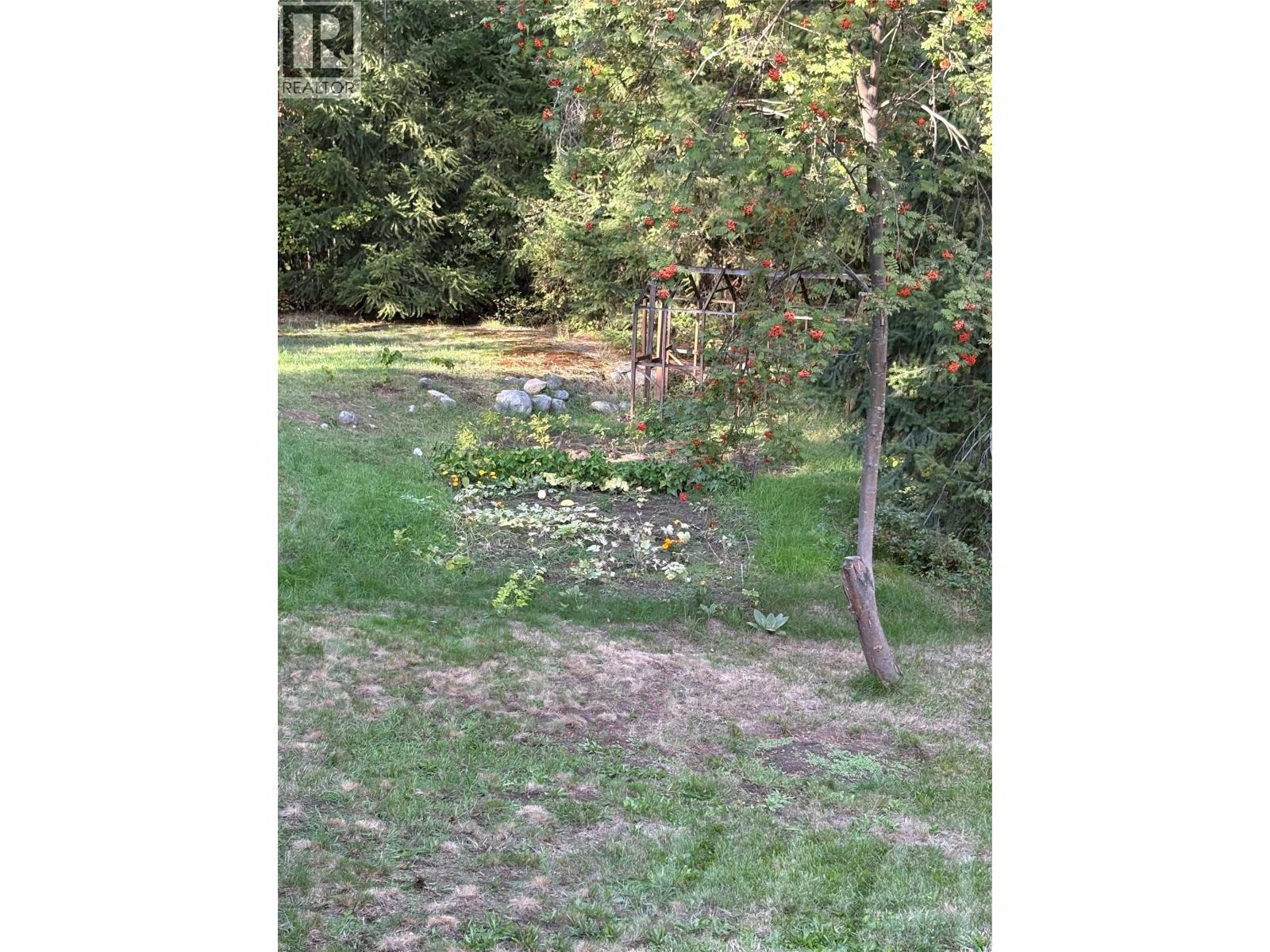945 Pine Crescent Property Photo 67