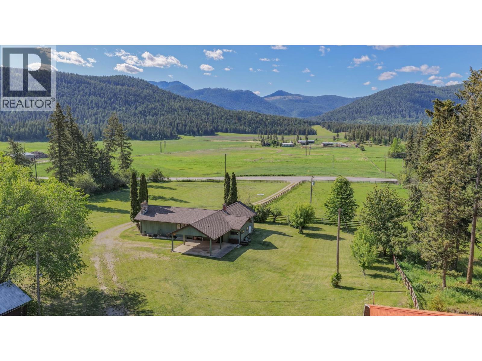 2471 6 Highway Property Photo 2