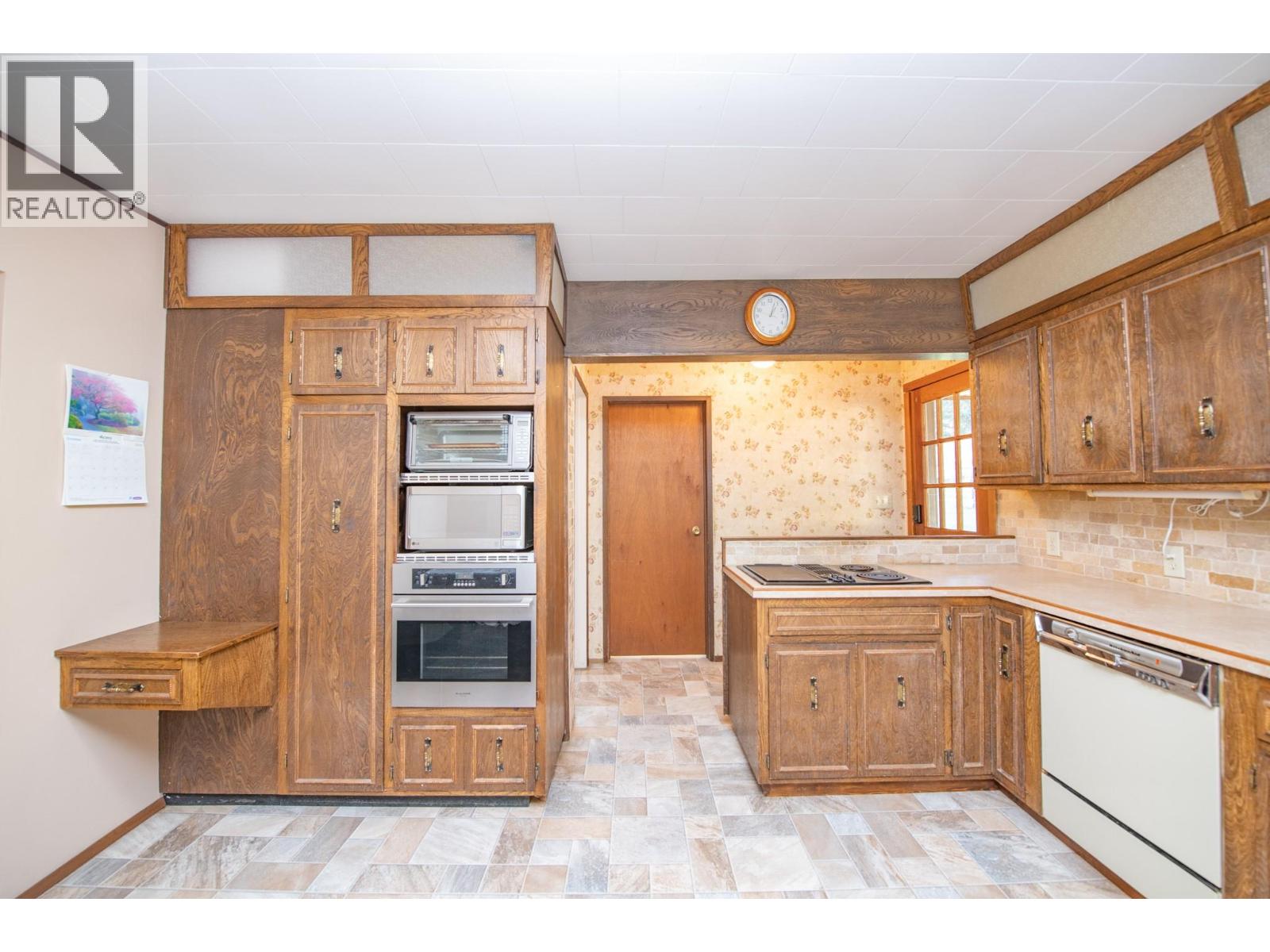 2471 6 Highway Property Photo 19