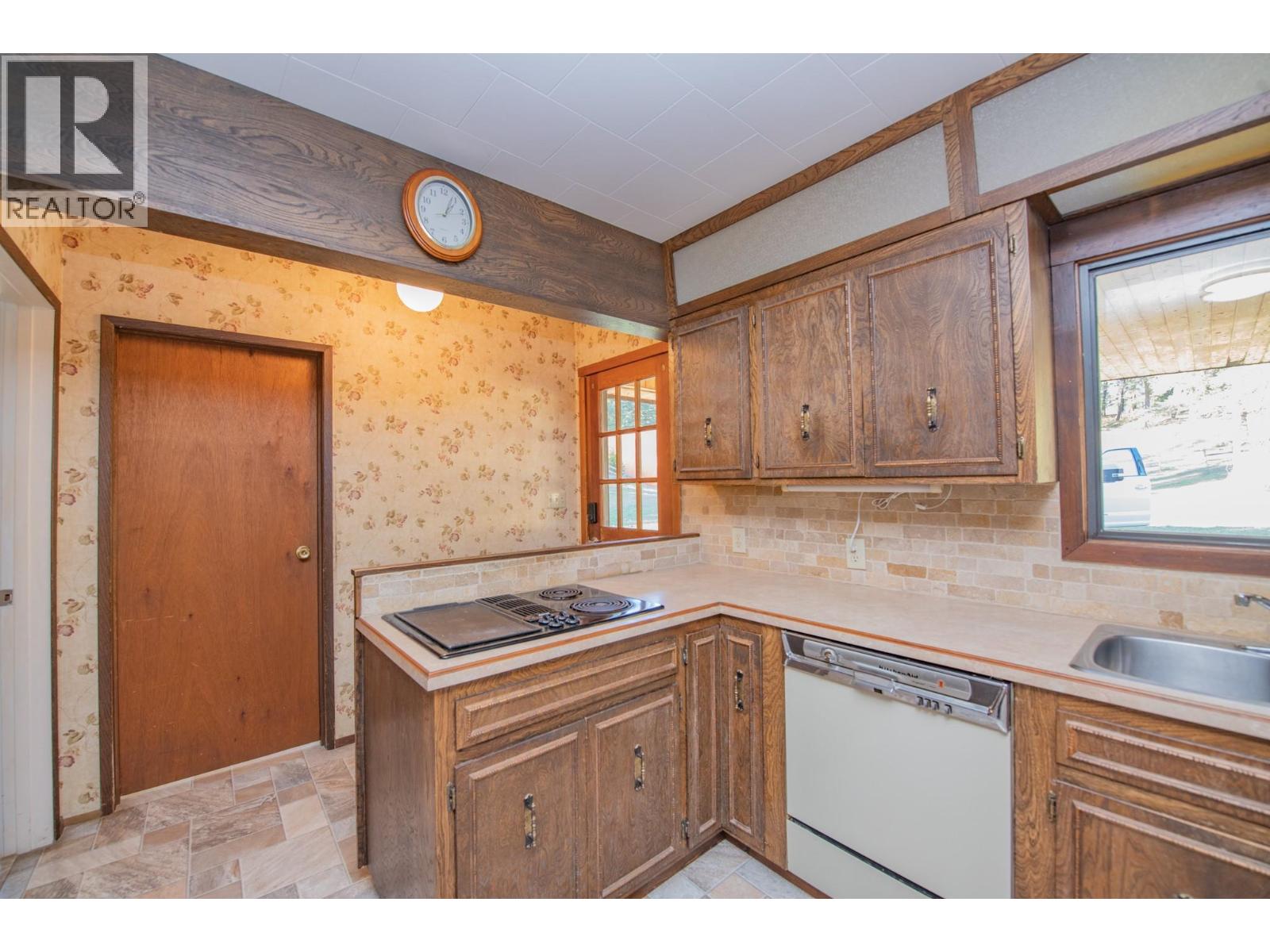 2471 6 Highway Property Photo 21