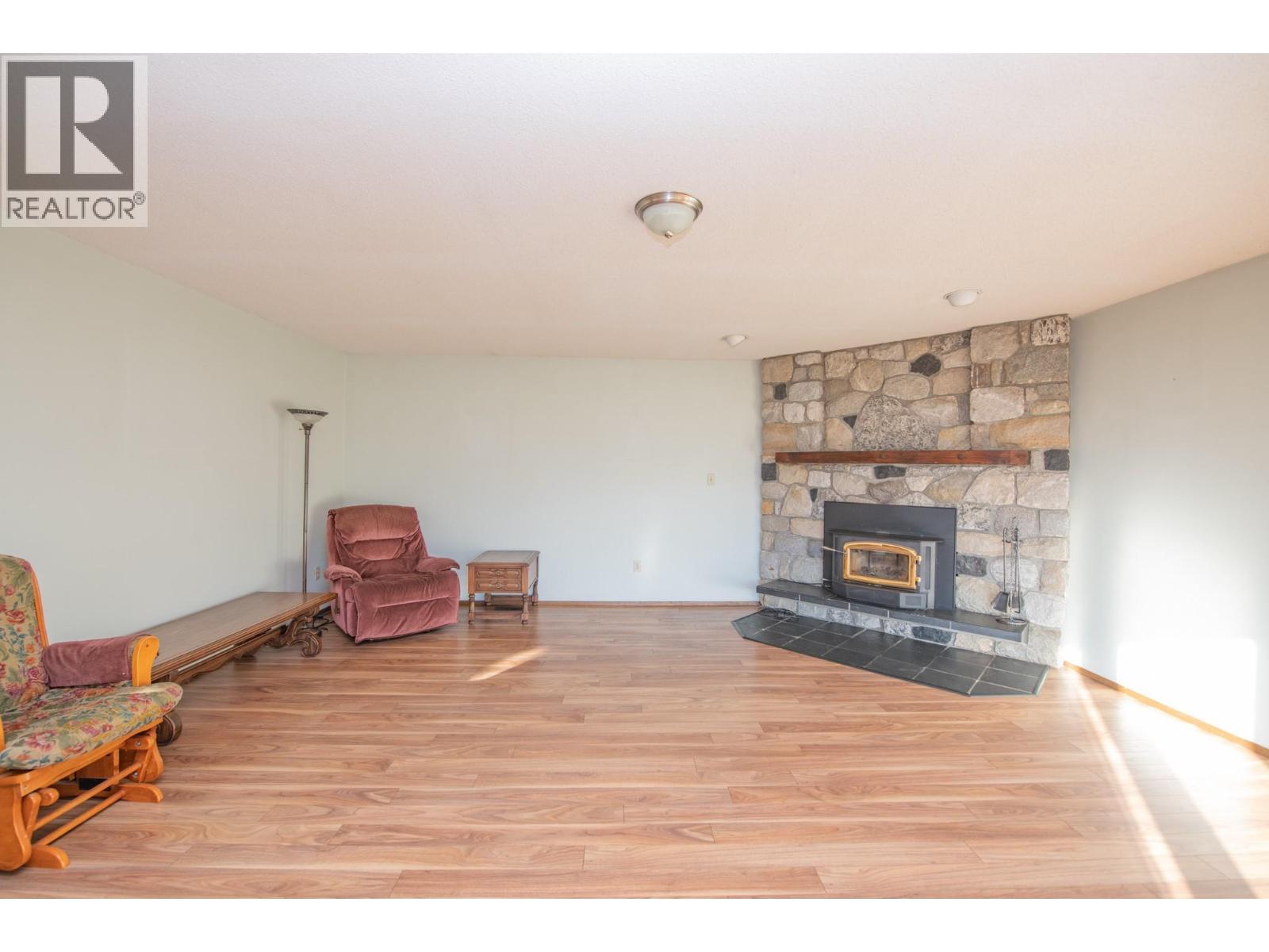 2471 6 Highway Property Photo 26