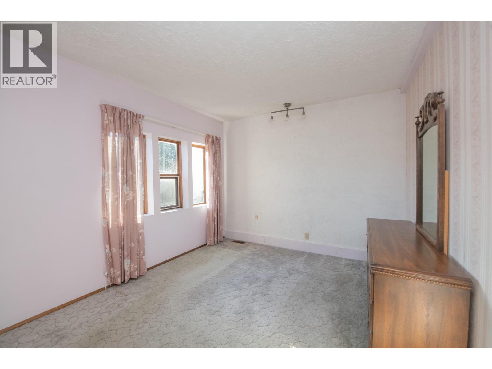 2471 6 Highway Property Photo 32