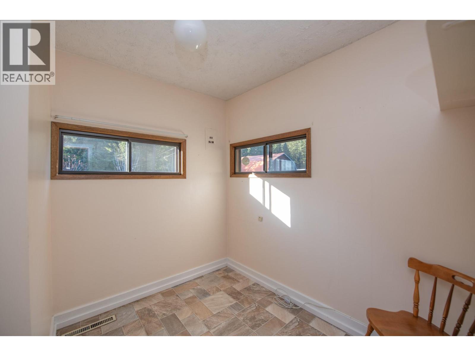 2471 6 Highway Property Photo 38