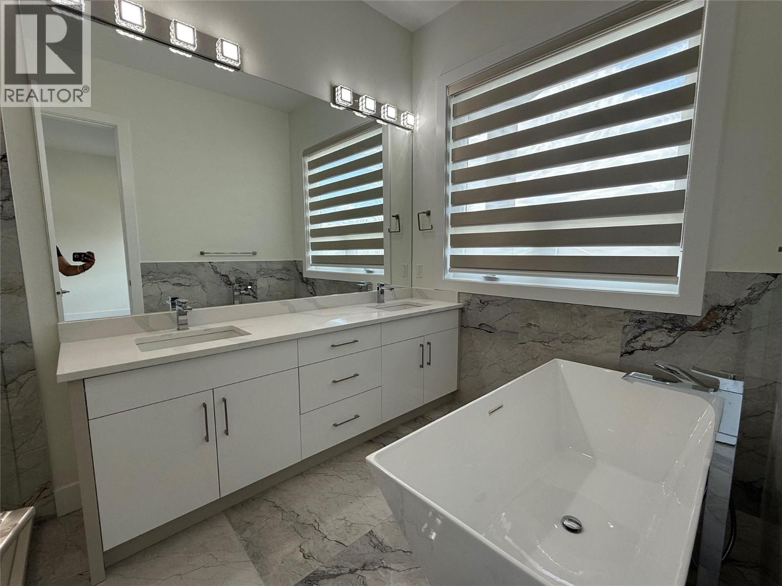2231 Lavetta Drive Property Photo 17